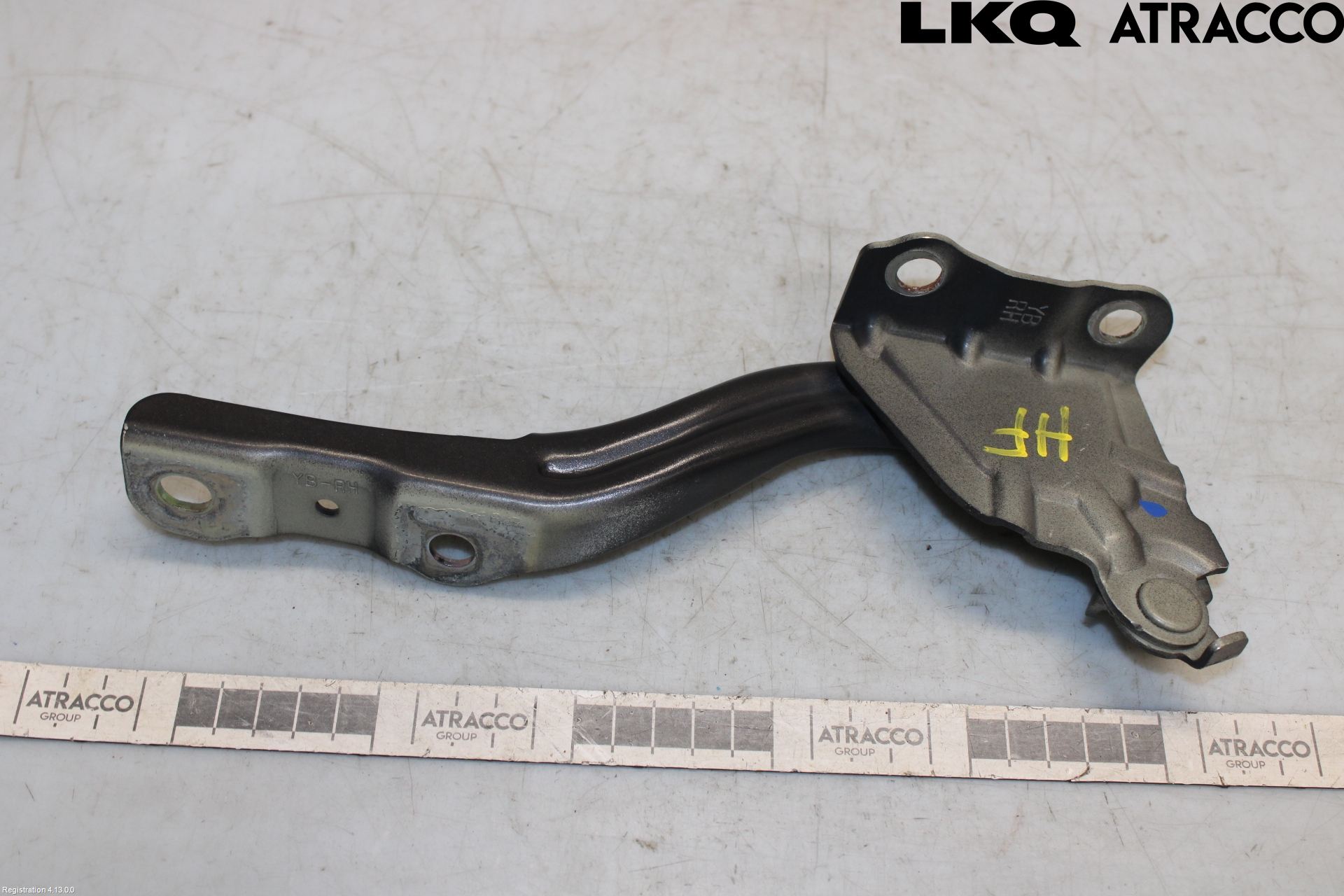 Kia RIO 17- Huvgångjärn