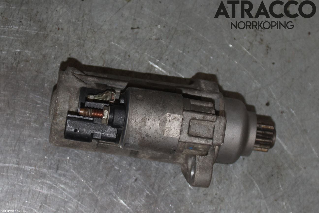 Volkswagen VW GOLF V 04-09 Startmotor Diesel