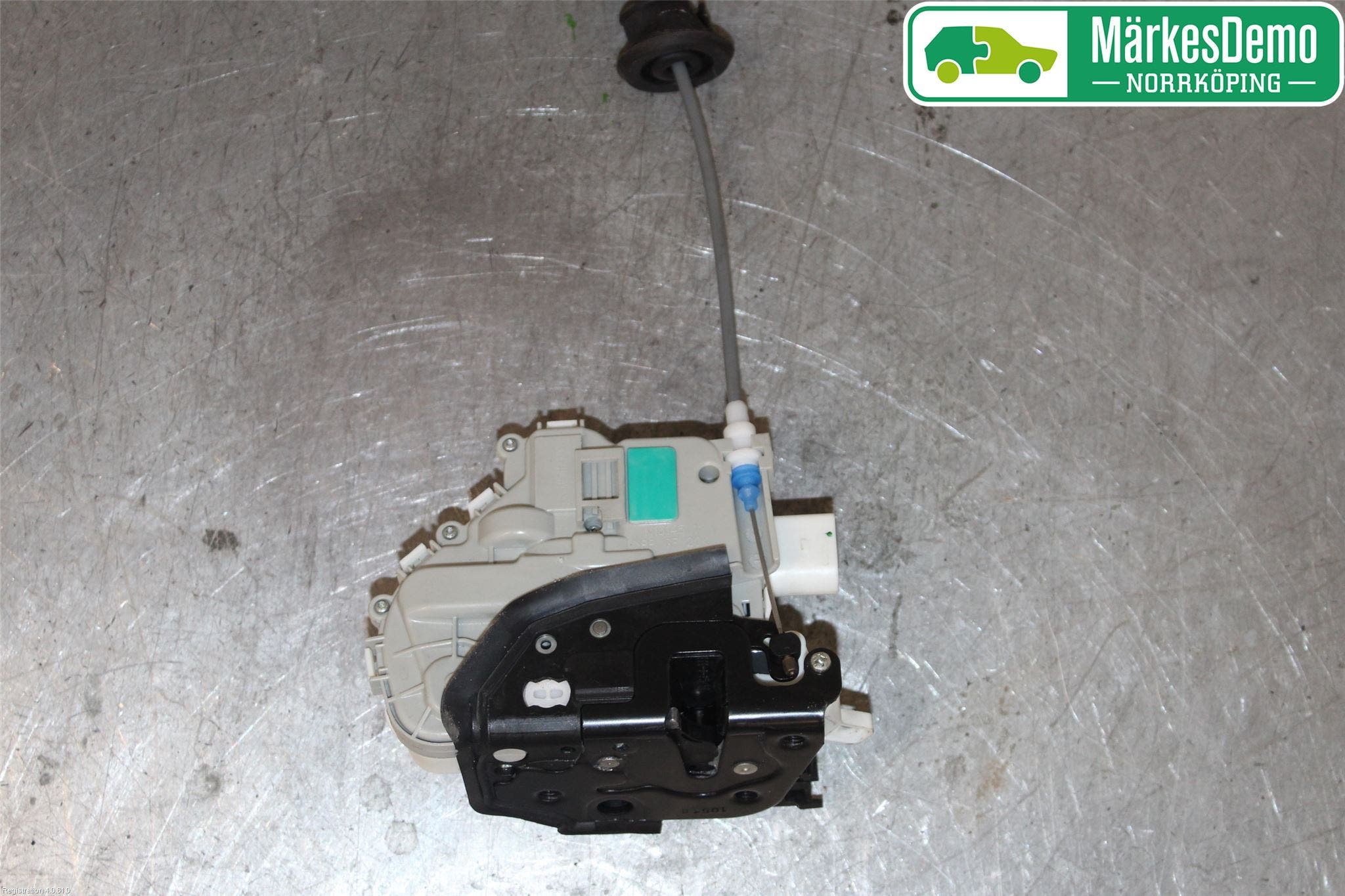 Audi A4/S4 B9 16-19 Låskista-Dörrlås