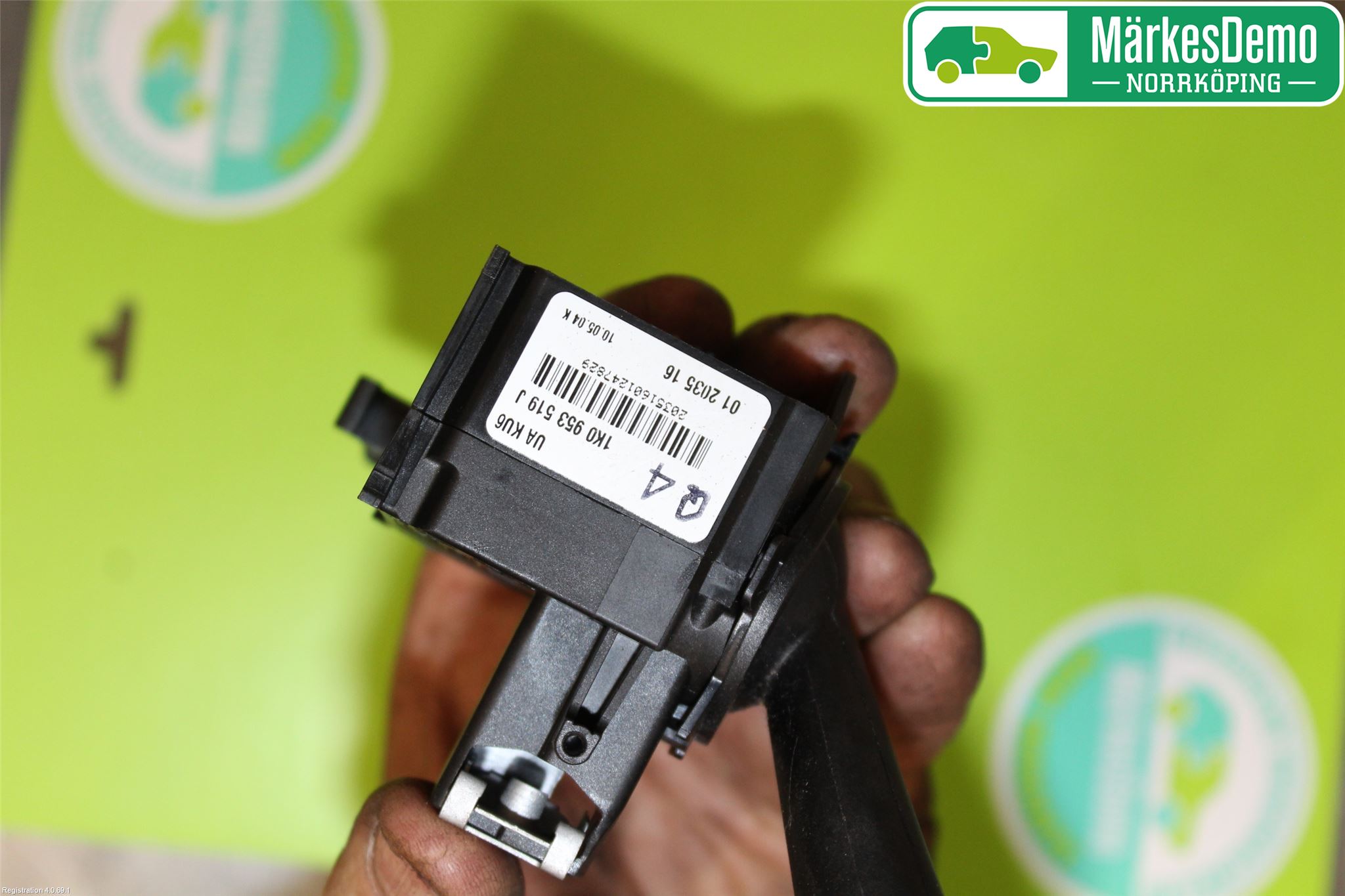 Volkswagen VW CADDY      04-10 Spak Torkar-Spolomk