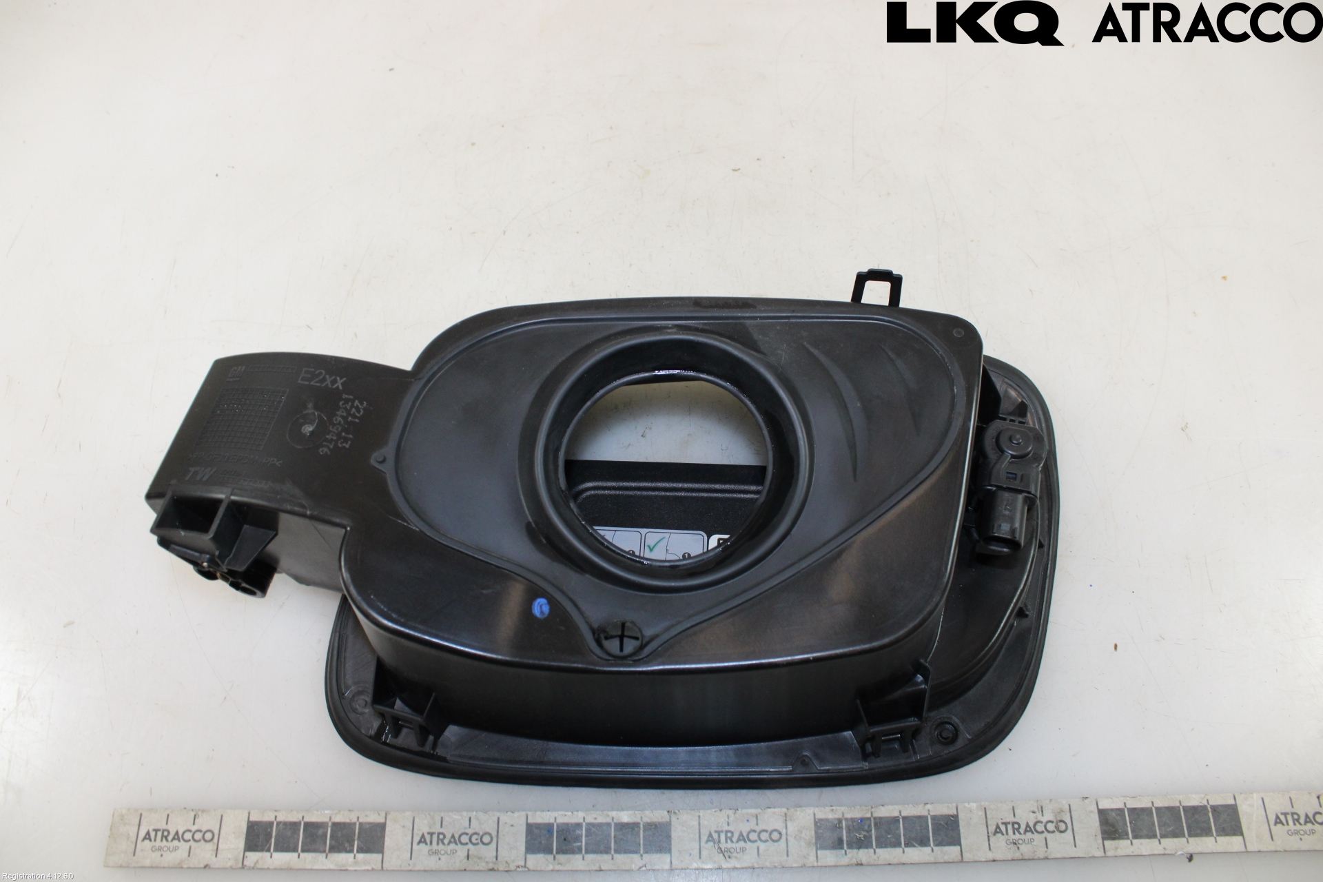 Opel INSIGNIA 17- Tanklucka