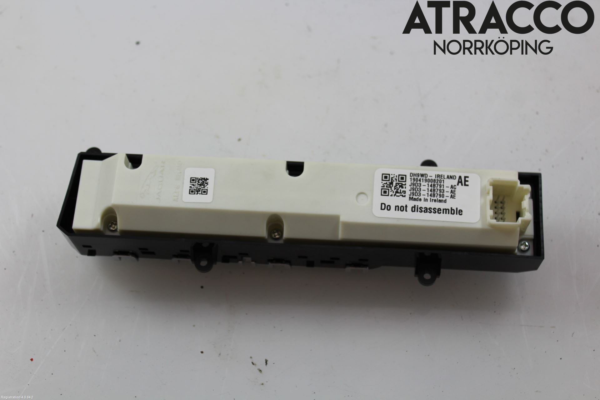 Jaguar I-PACE 18- Strömställare Nivåreglering