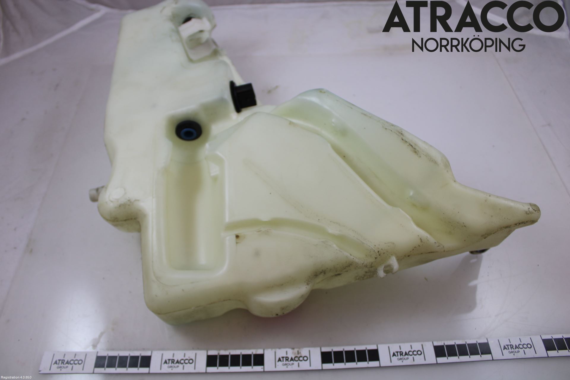 Audi A4/S4 08-11 Spolartank Vindruta-Strål