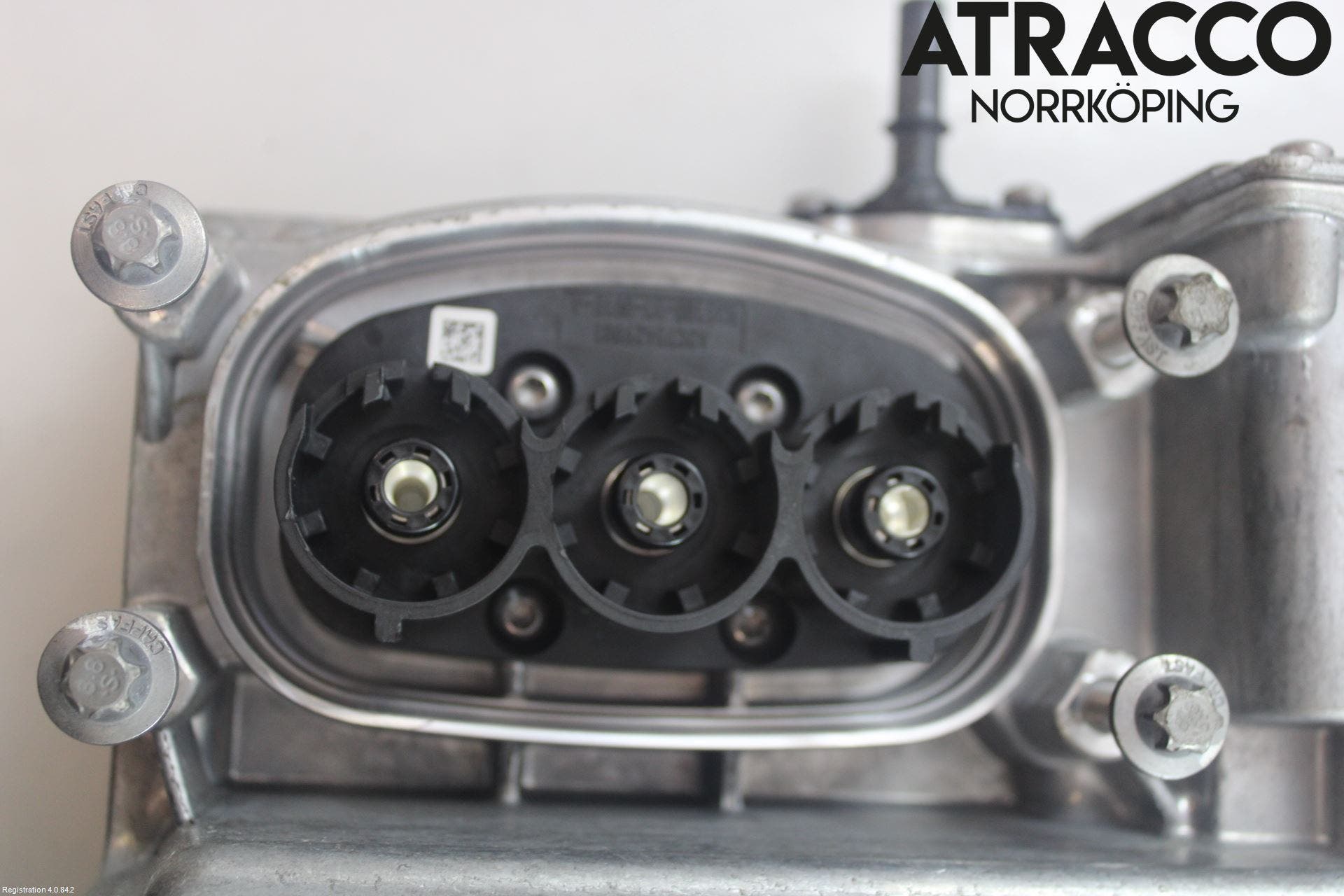 Jaguar I-PACE 18- Inverter Hybrid