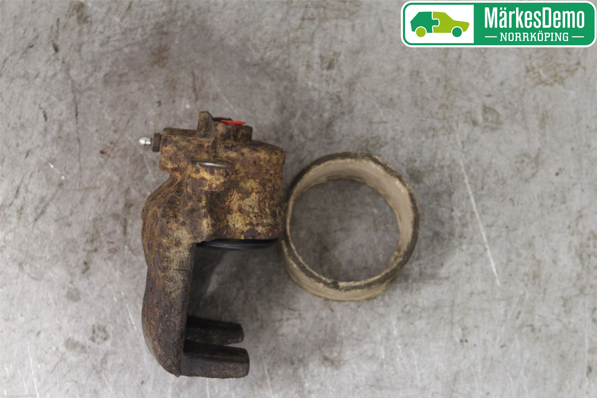 Mazda 2 (DE) 08-15 Bromsok Fram Höger