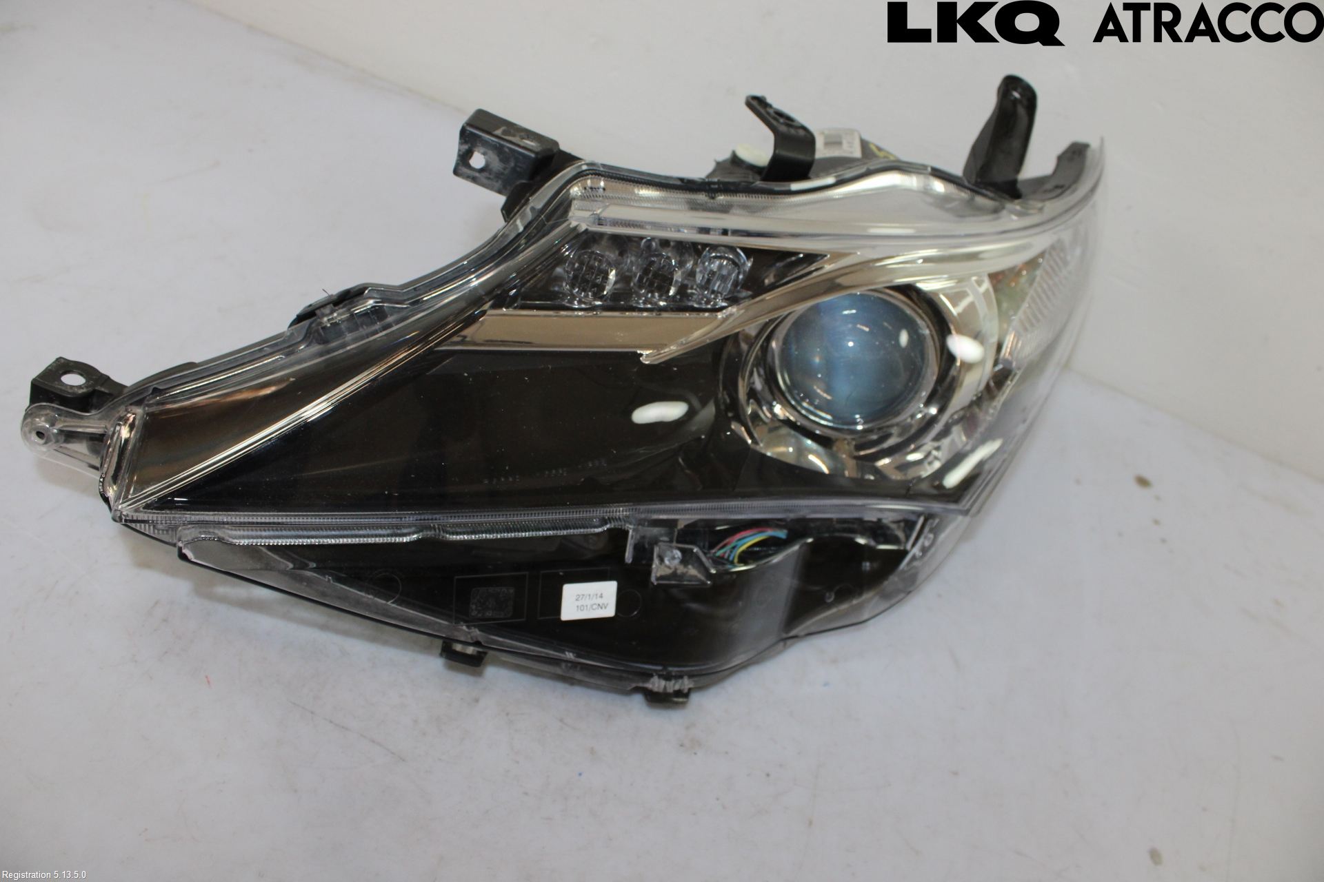 Toyota AURIS 13-19 Strålkastare Vänster