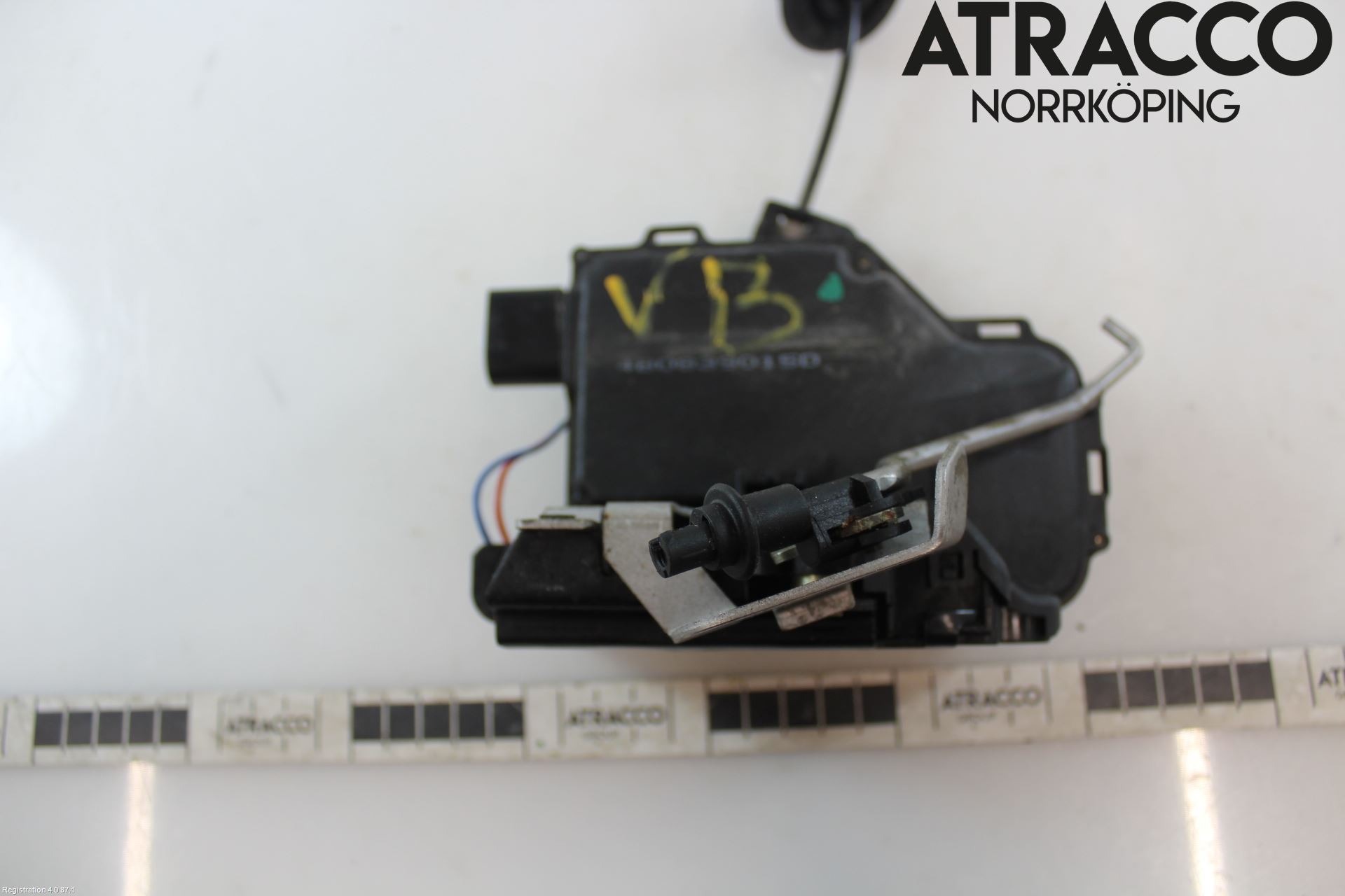 Audi A4/S4 01-05 Låskista-Dörrlås