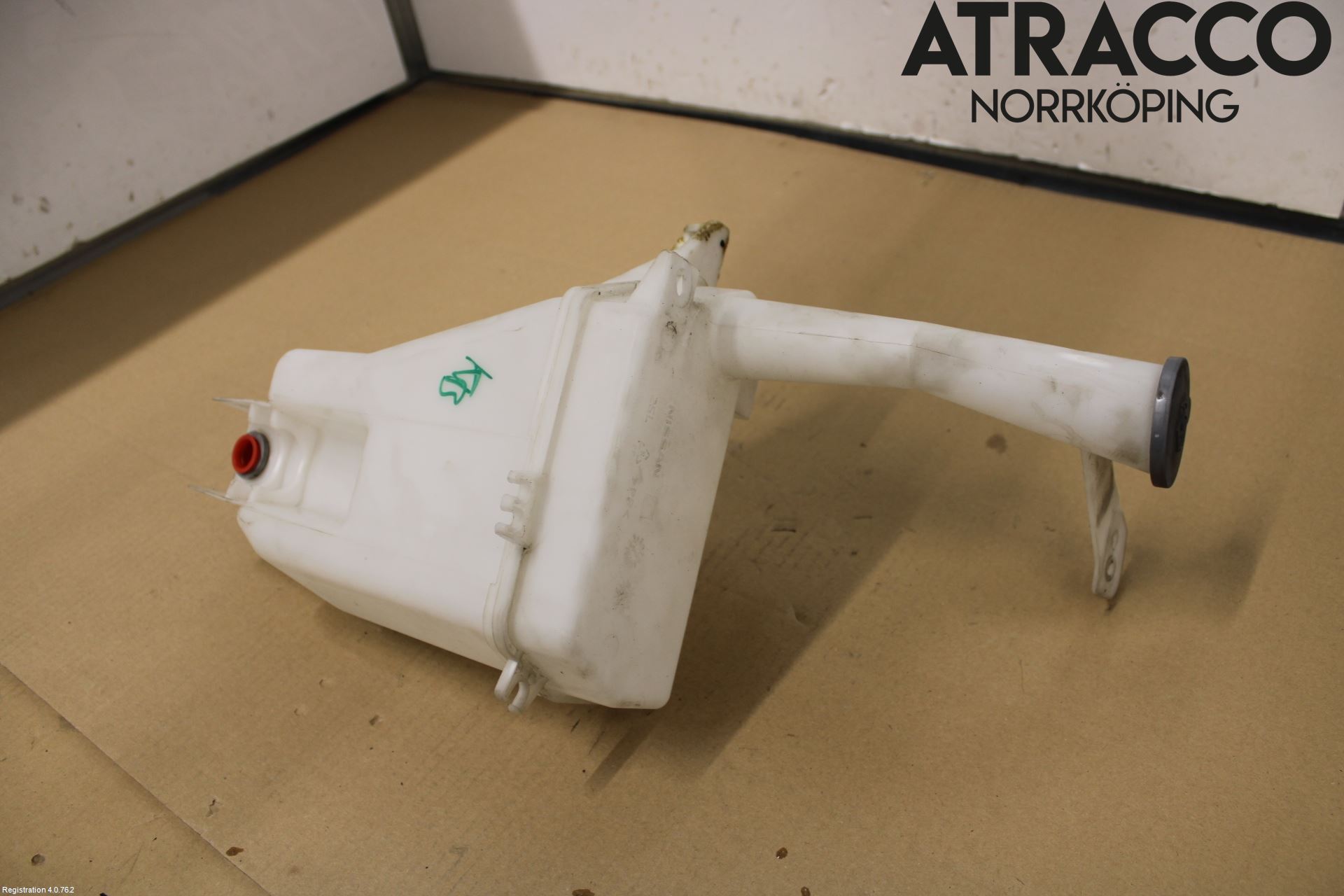 Nissan NOTE E12 14-20 Spolartank Vindruta