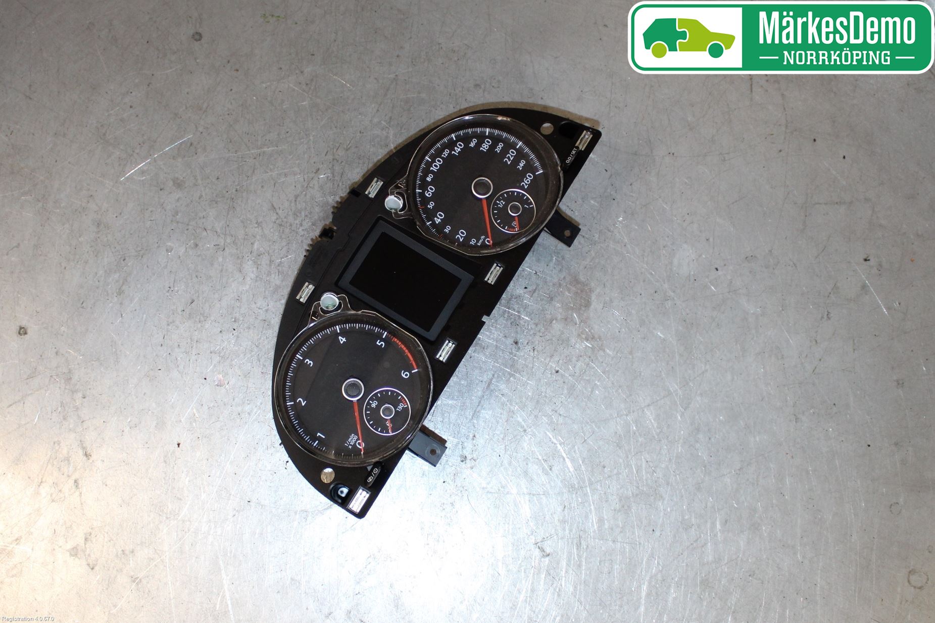 Volkswagen VW PASSAT 15-19 Instrument Komb