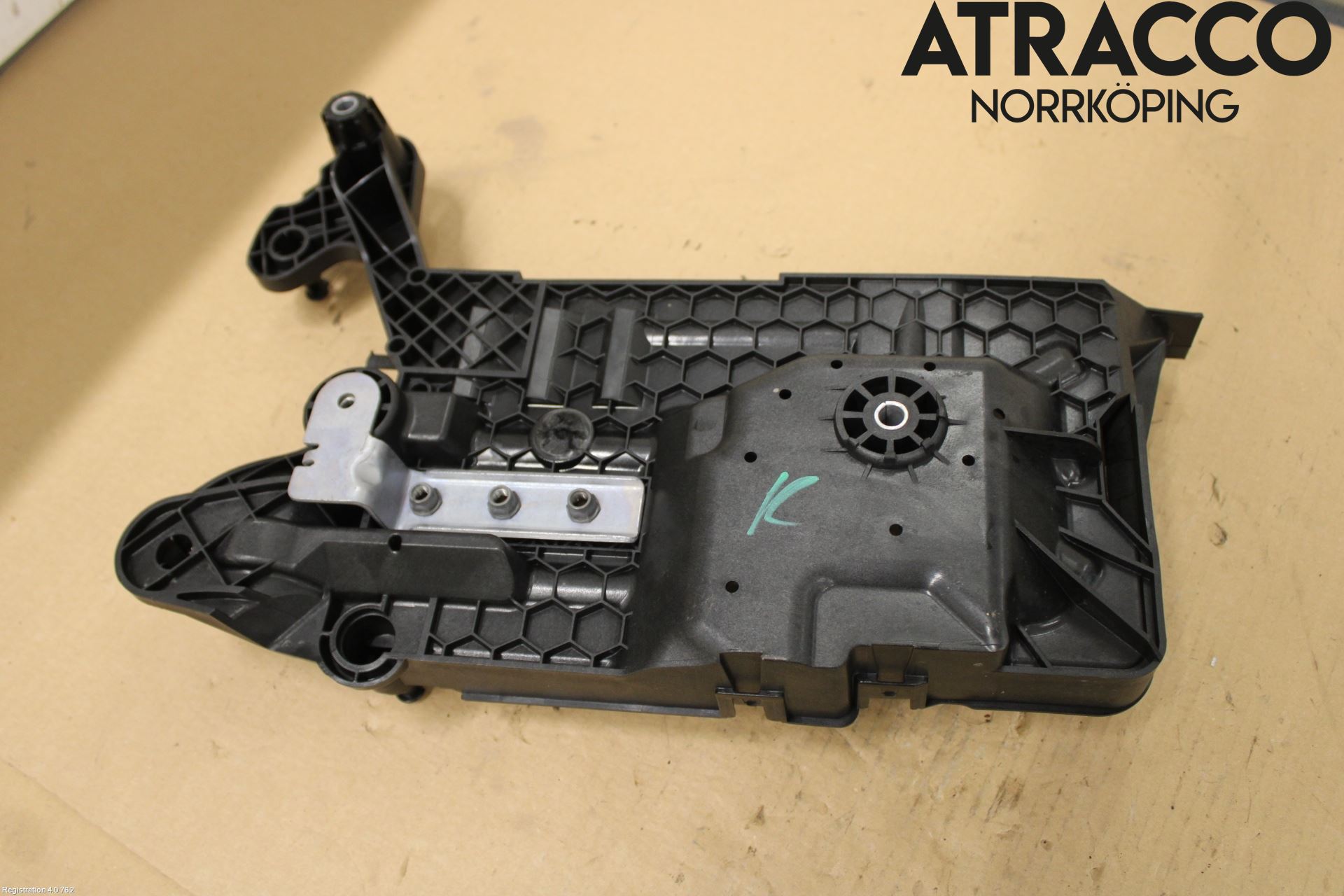 Volkswagen VW GOLF / E-GOLF VIII 20- Batterilåda-Fäste-Hållare