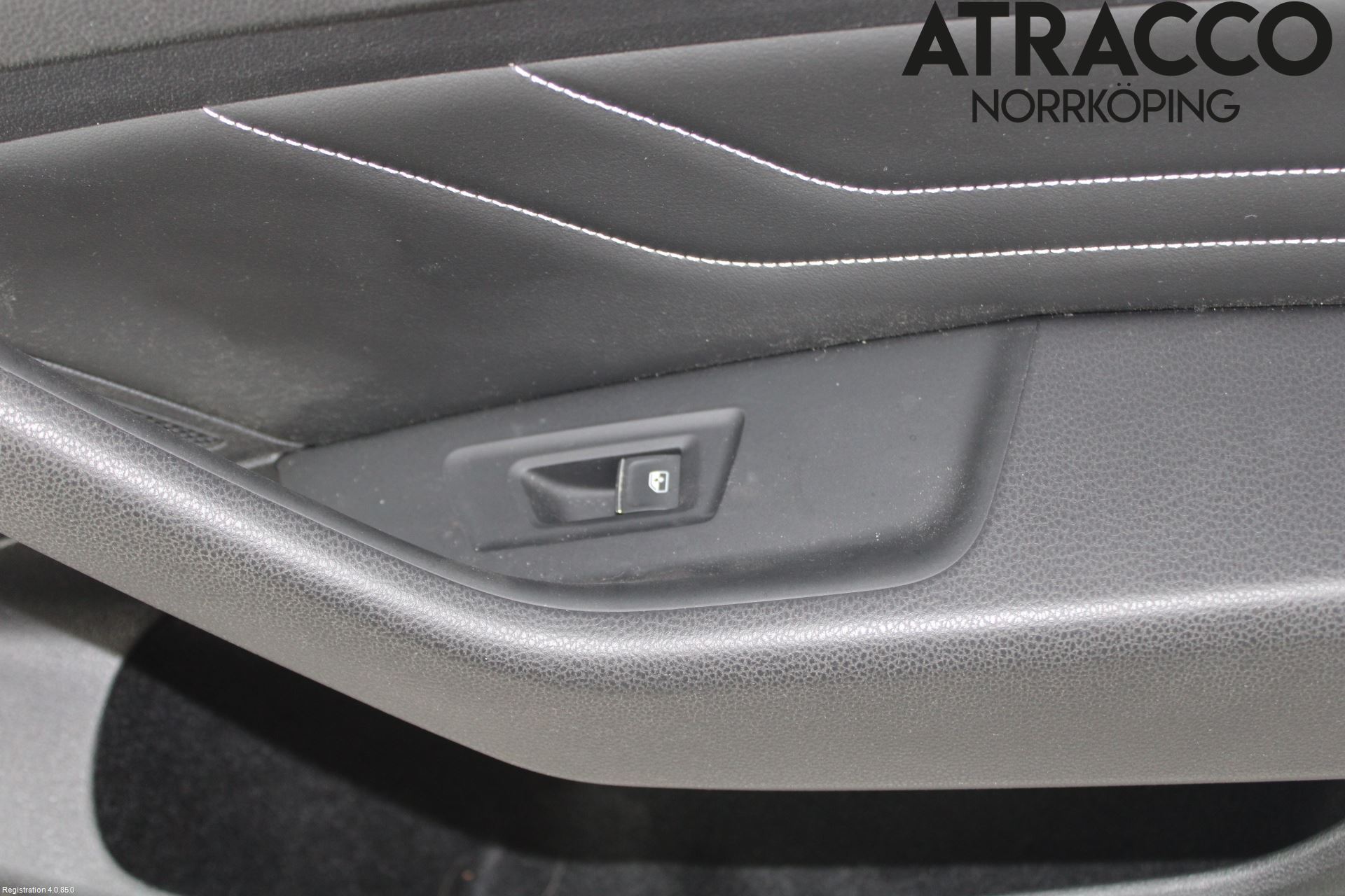 Volkswagen VW PASSAT 20-24 Dörrklädsel Hö