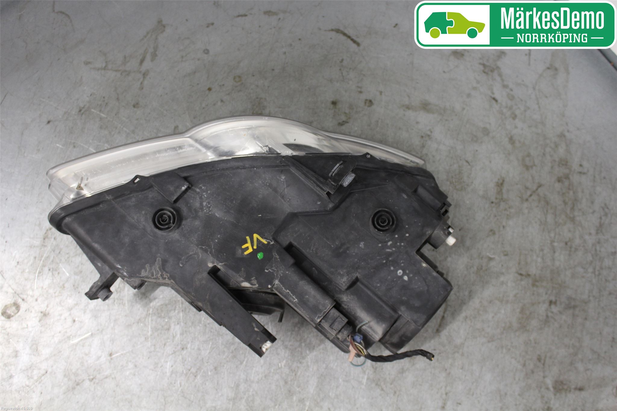 Volkswagen VW PASSAT 05-11 Strålkastare Vänster