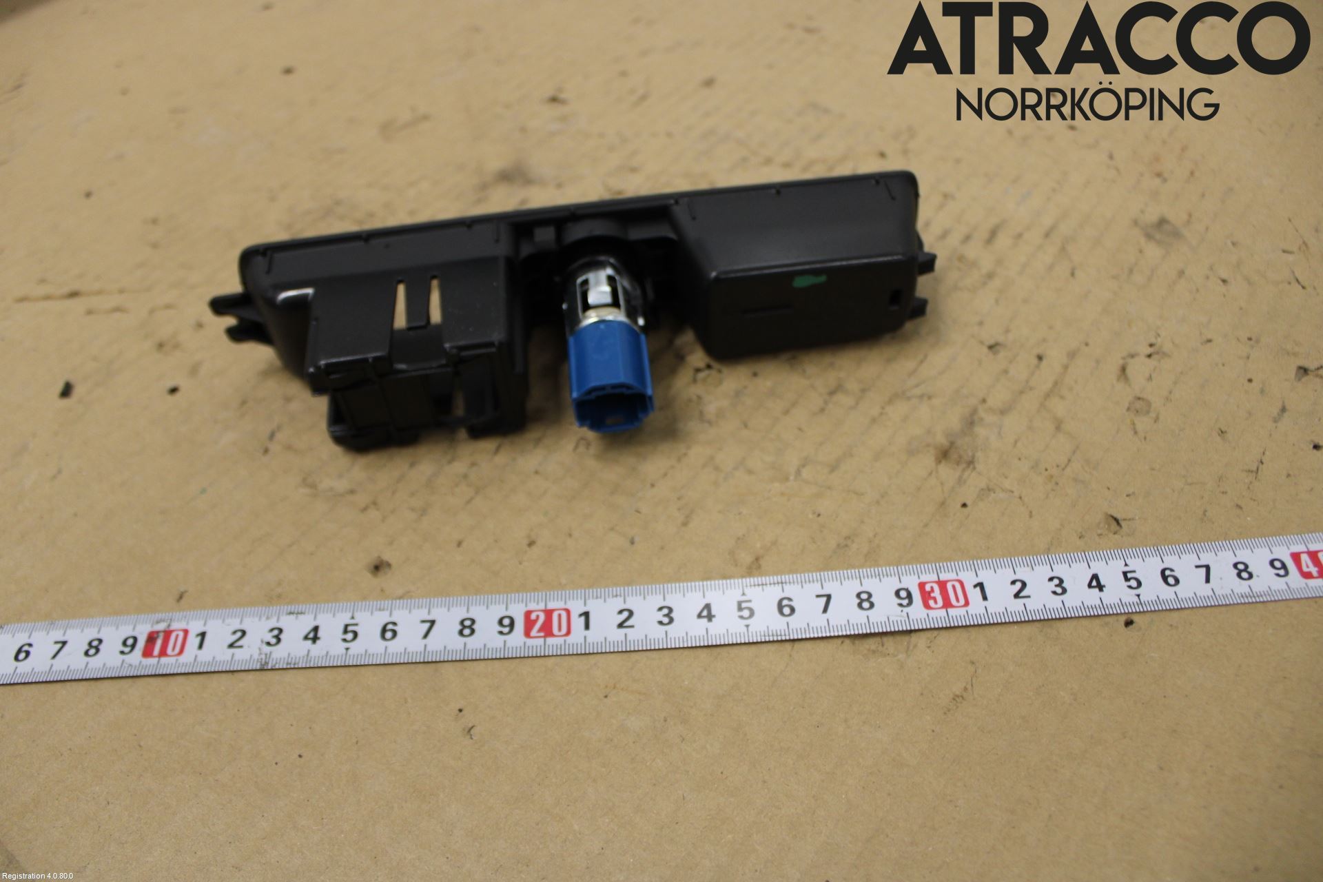 Audi Q3 F3 19- Instrumentbräda Förvaringsfack