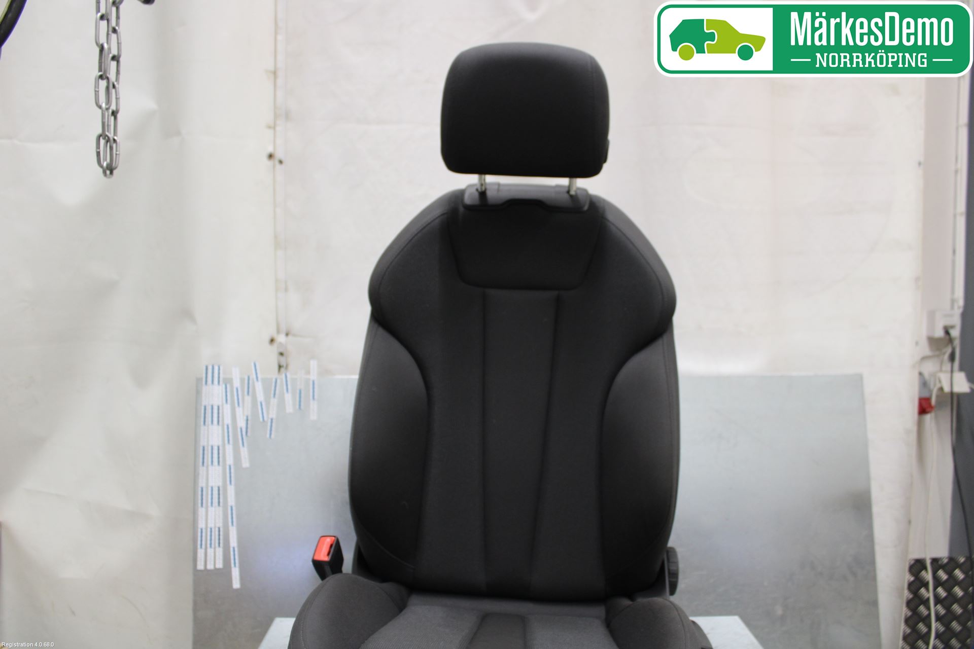 Audi A4/S4 B9 20- Inredning Stol Fram Vä