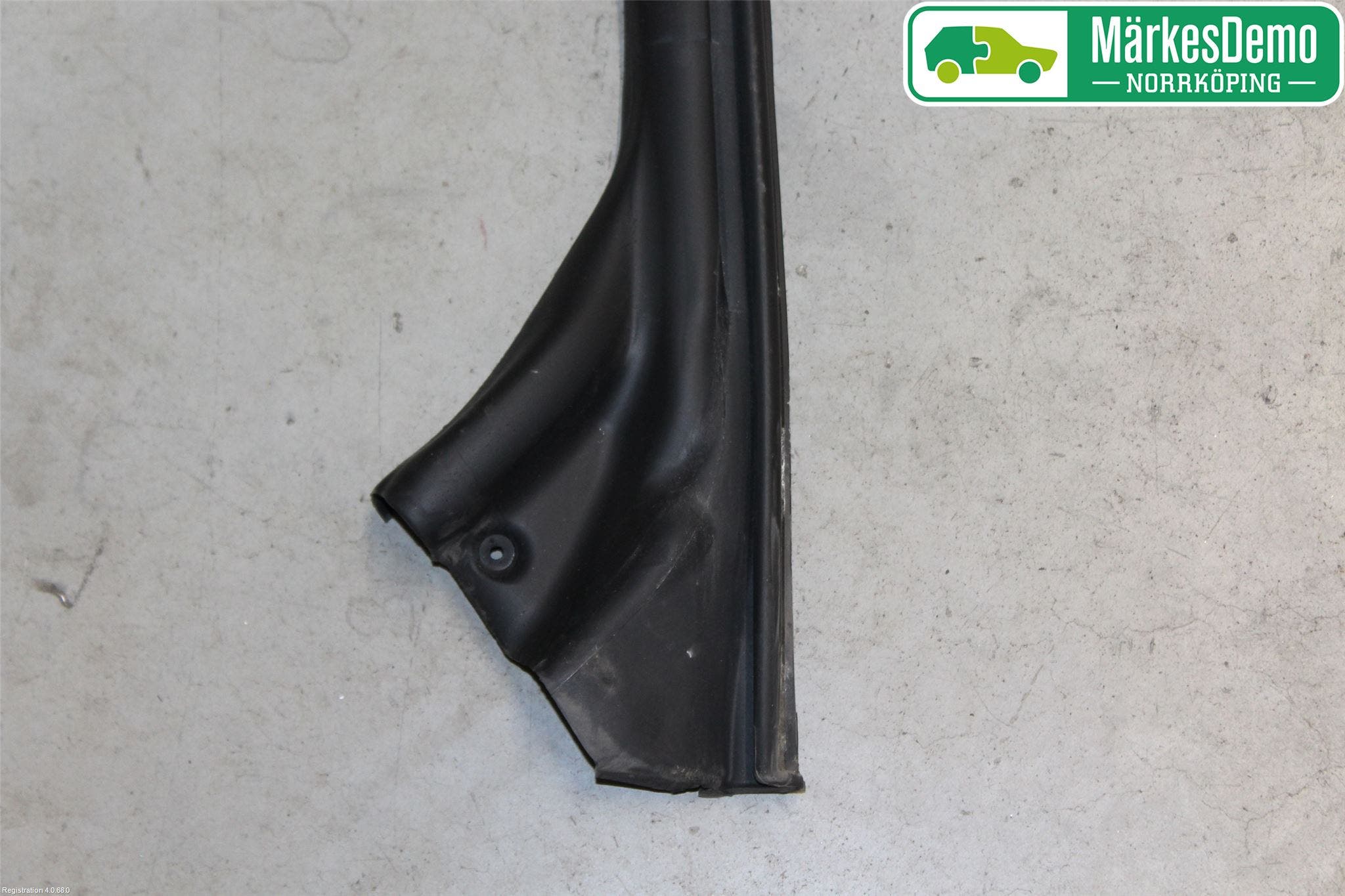 Jaguar XK/XKR 06-14 Vindruta - Gummilist