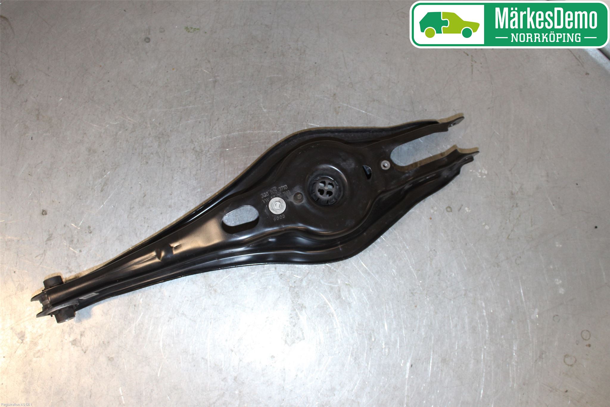 Volkswagen VW TIGUAN 16-24 Bärarm Bak Höger