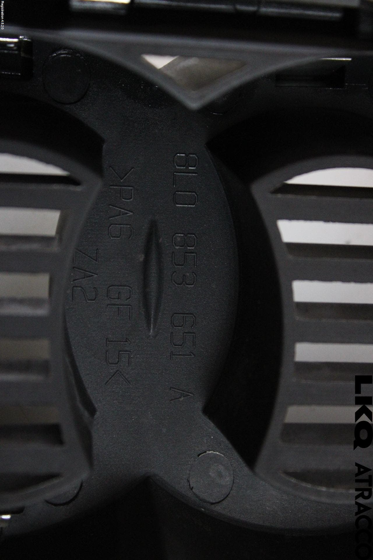 Audi A3/S3     96-03 Grilldel Mitt