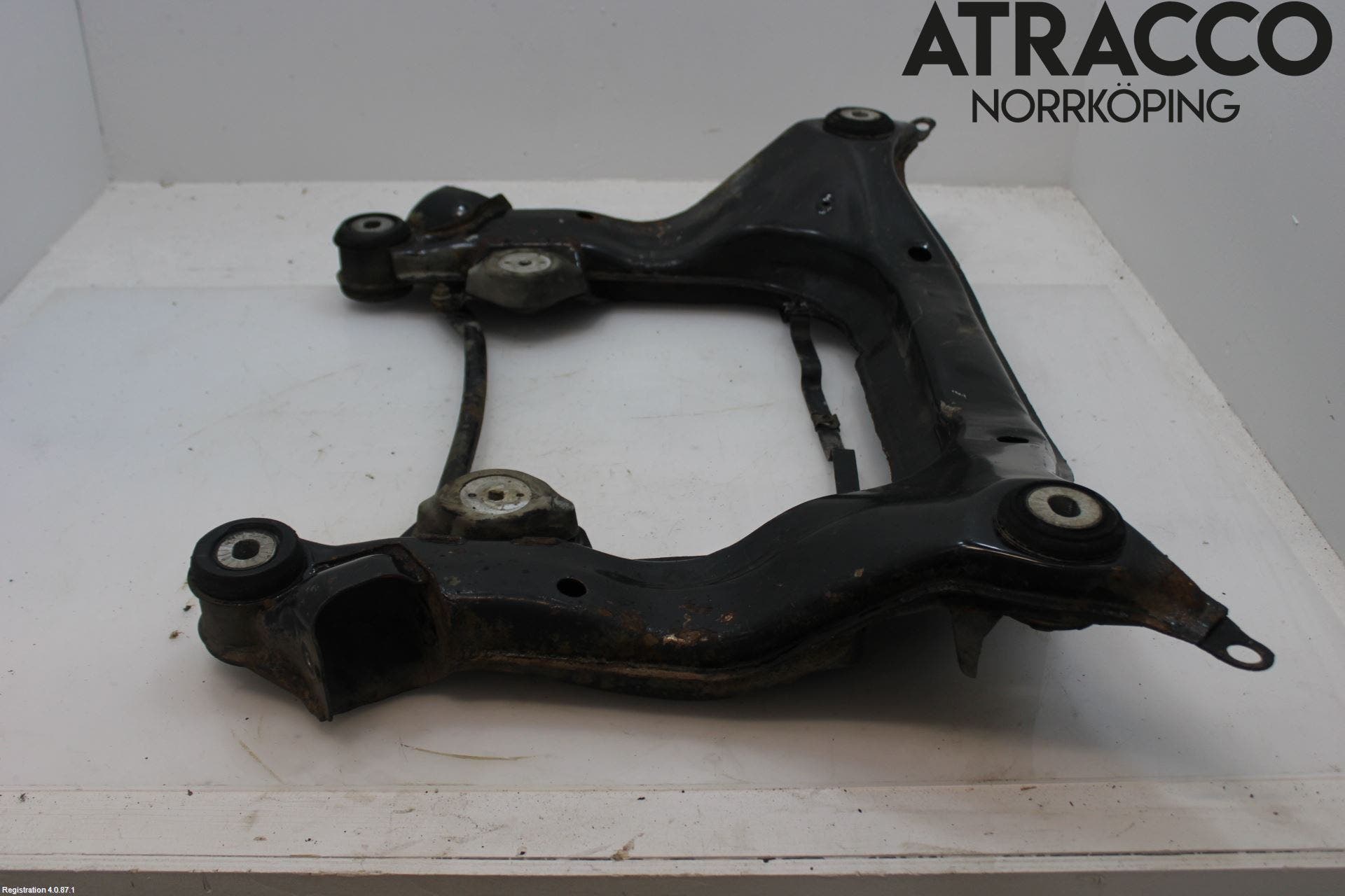 Audi A4/S4 99B-00 Framvagnsbalk