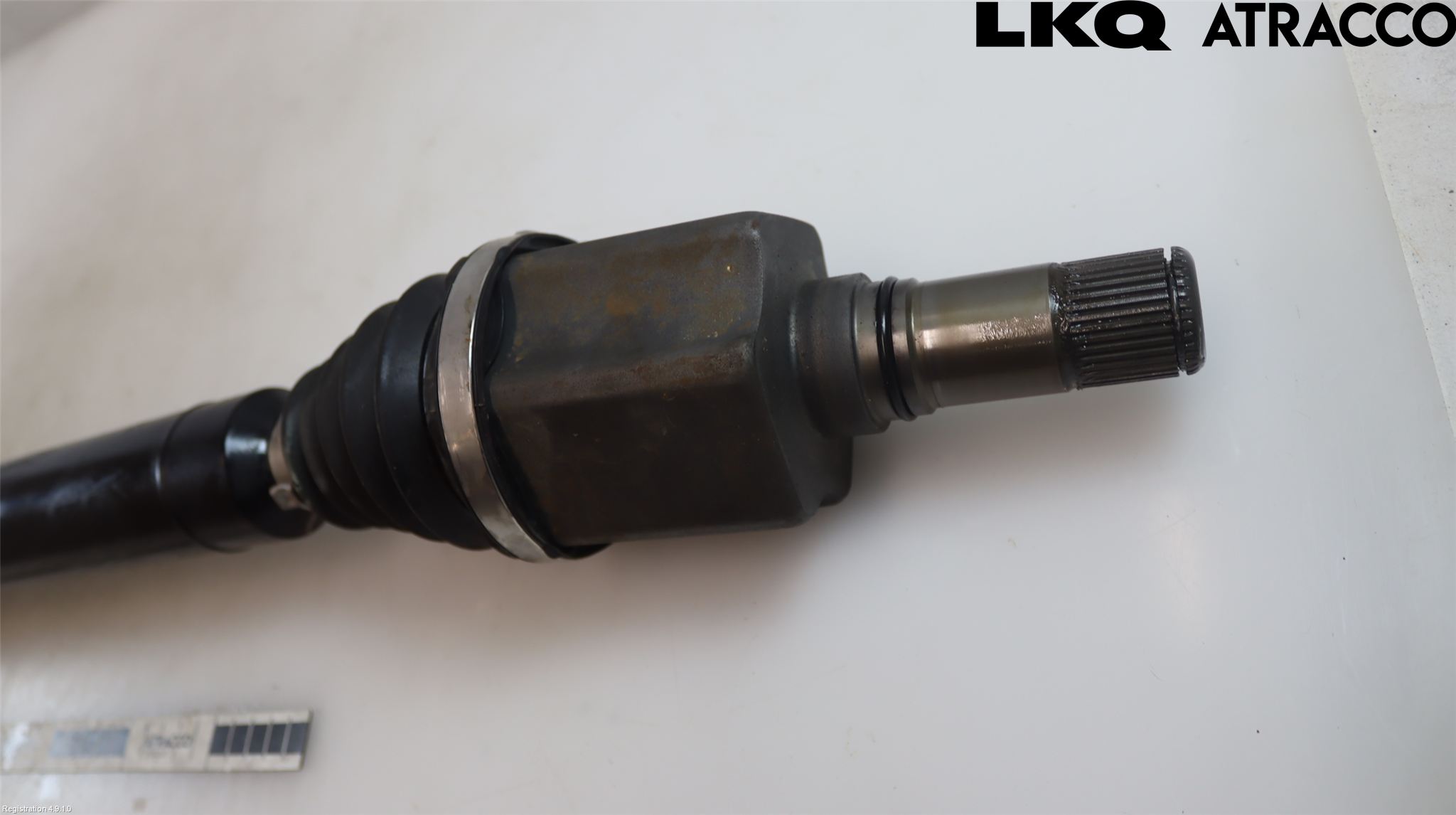 Seat TARRACO 19- Drivaxel Fram Höger