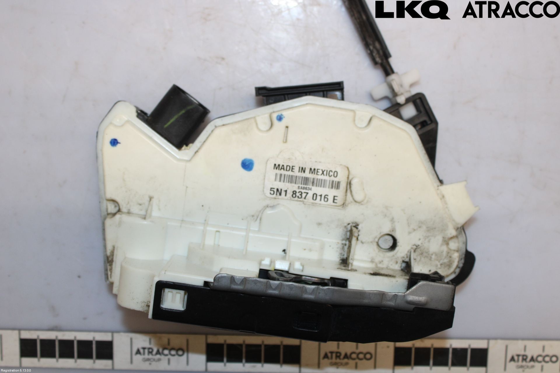 Volkswagen VW AMAROK 2H 10-22 Låskista-Dörrlås