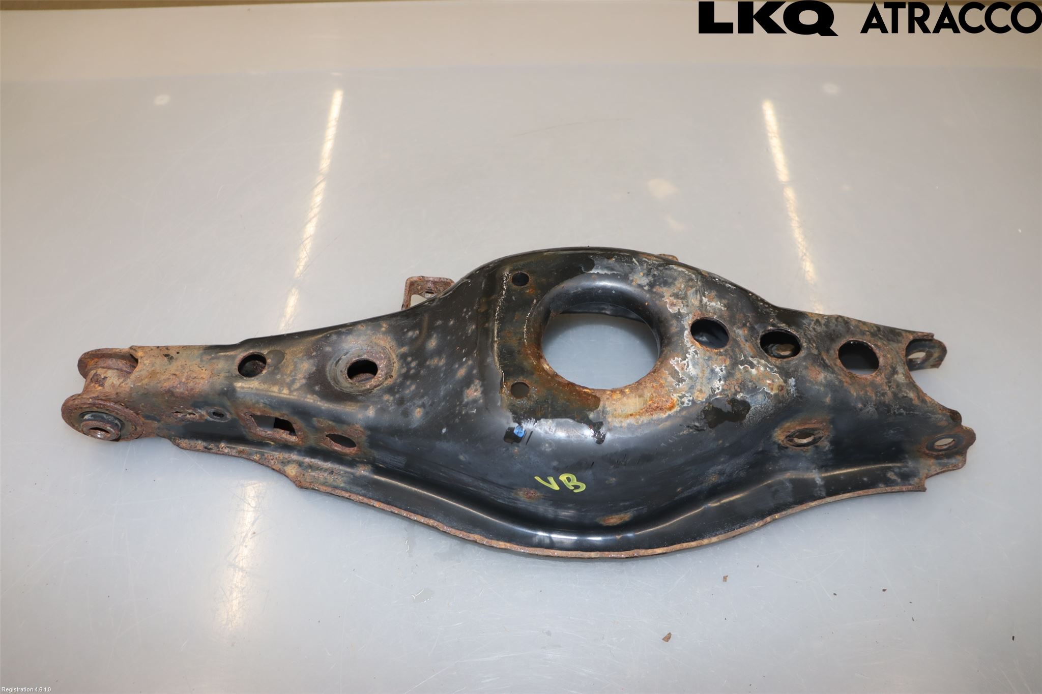 Toyota AURIS 13-19 Bärarm Bak Vänster
