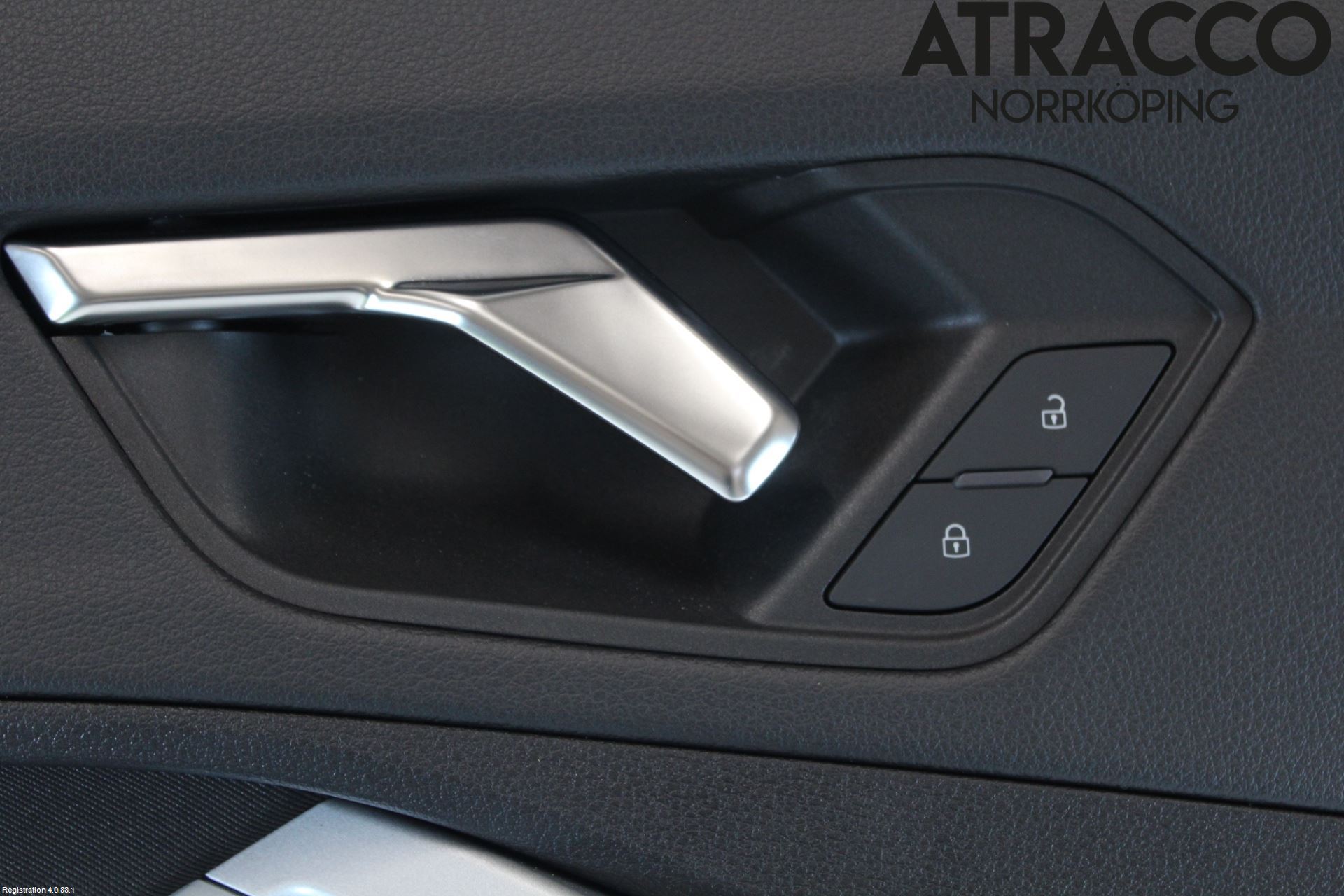 Audi Q3 F3 19- Dörrklädsel Vä