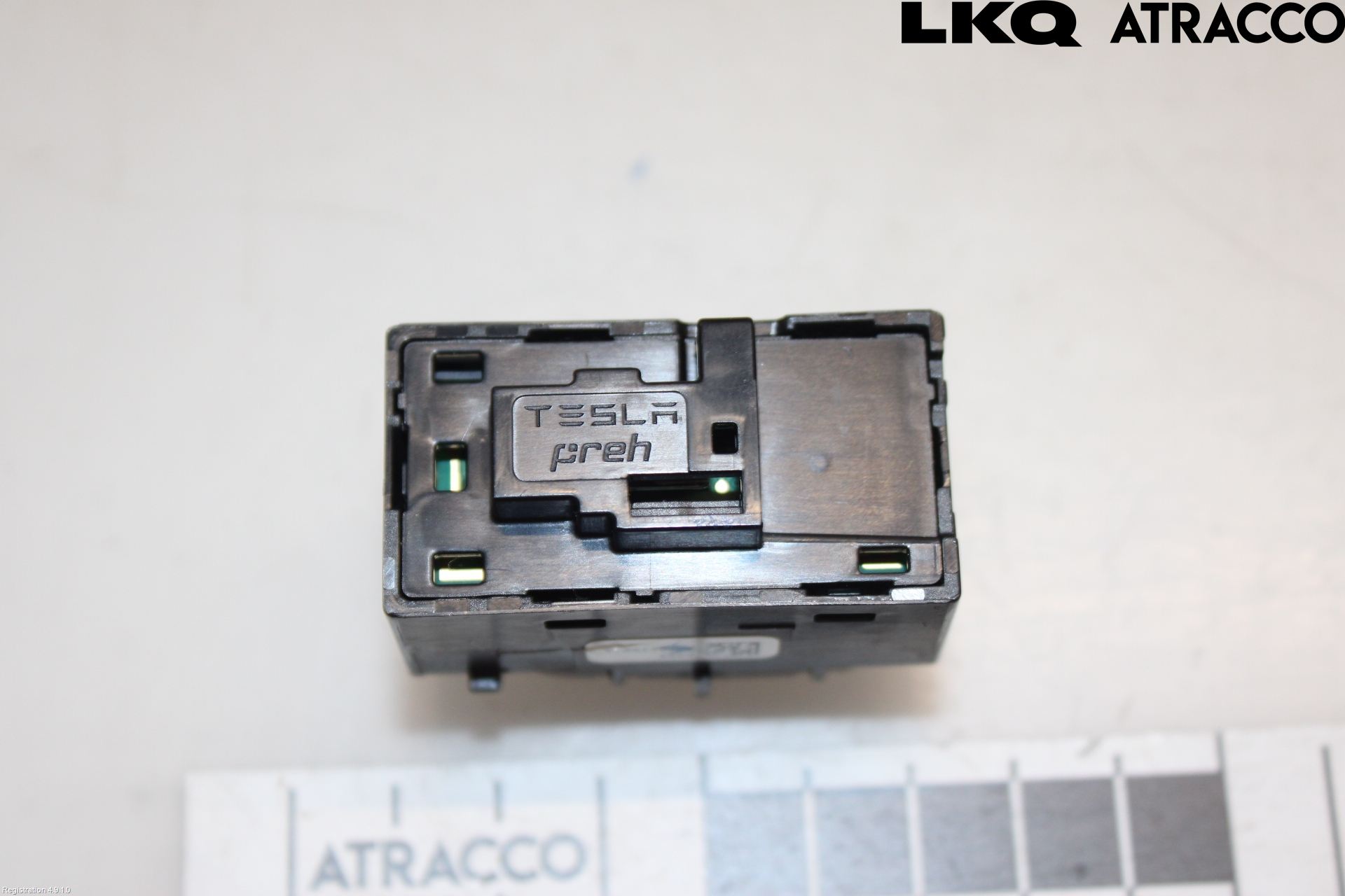 Tesla MODEL 3 17- Strömställare Elhiss