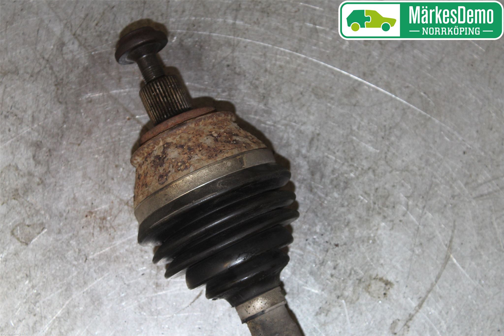 Audi A6/S6     05-11 Drivaxel Fram Höger