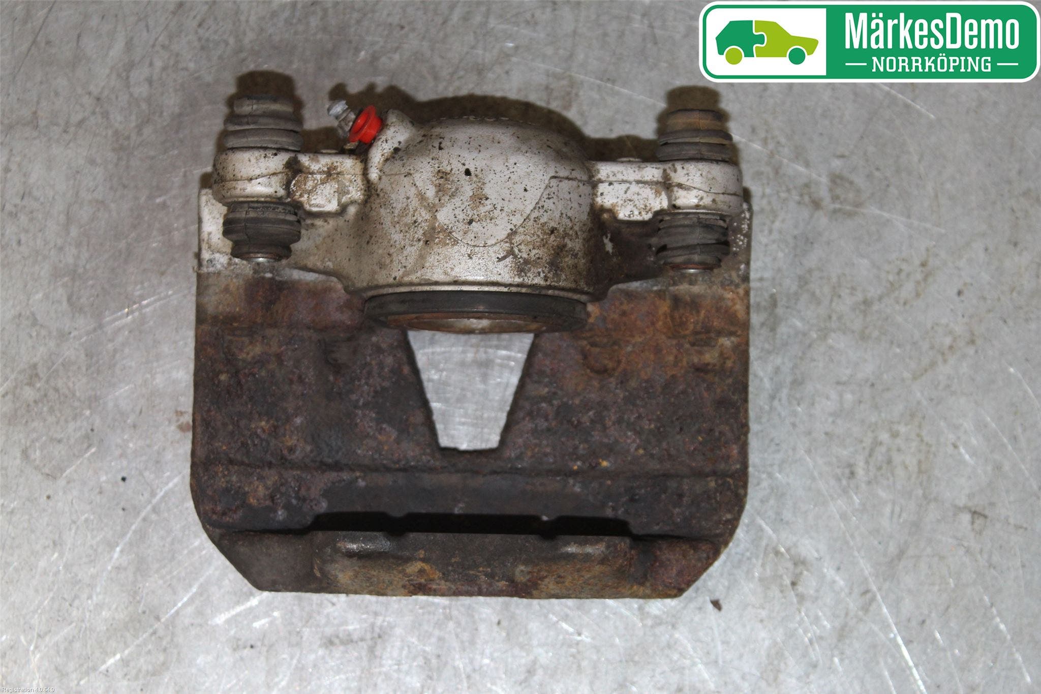 Audi Q5 09-16 Bromsok Fram Höger