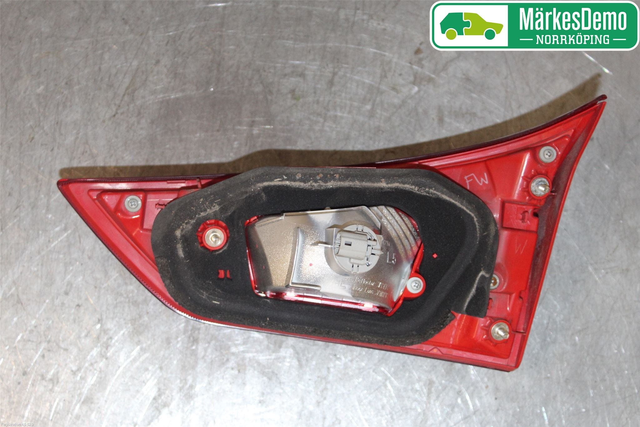 Toyota AURIS 13-19 Bakljus Lucka Vä