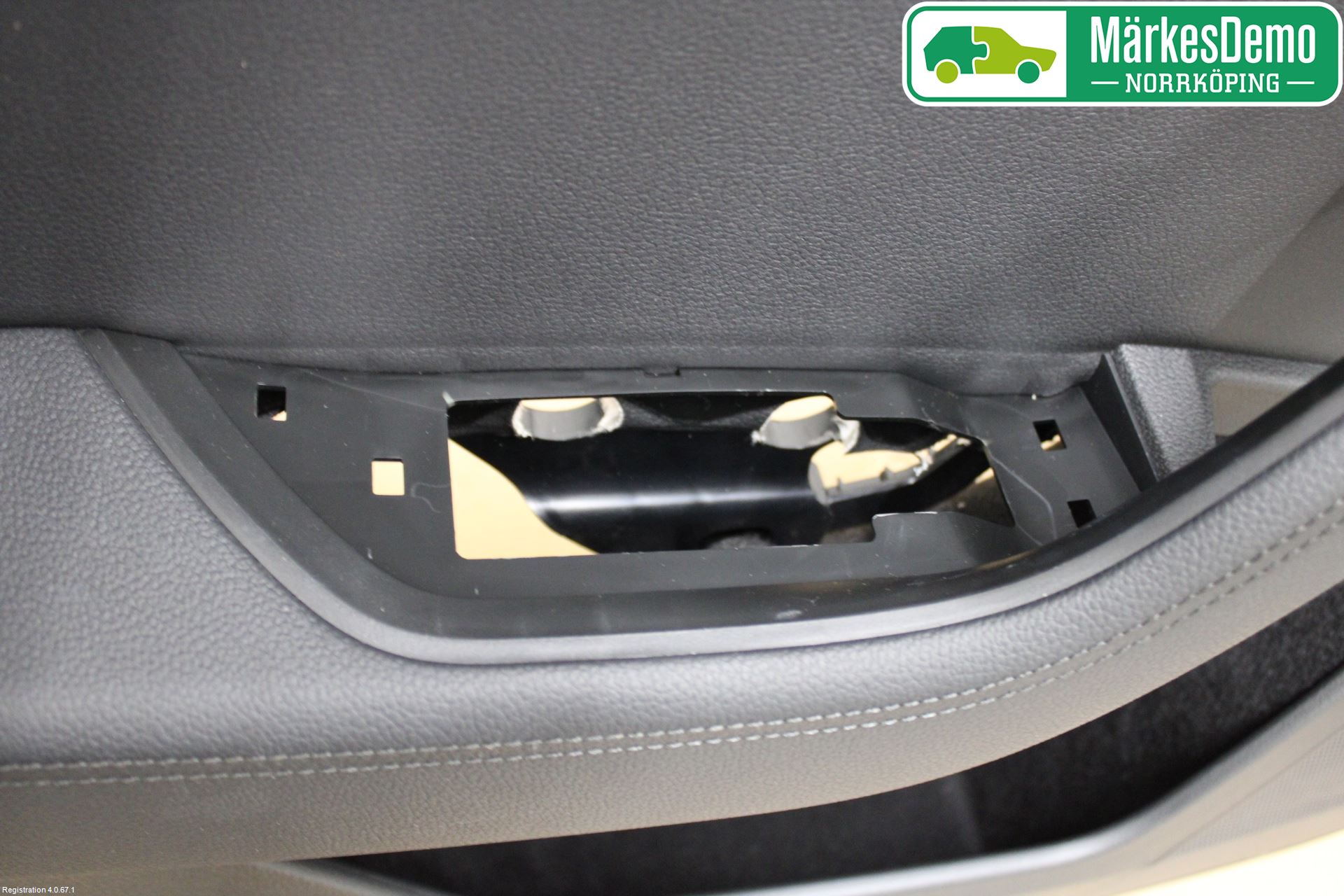 Skoda SUPERB 16-24 Dörrklädsel Vä