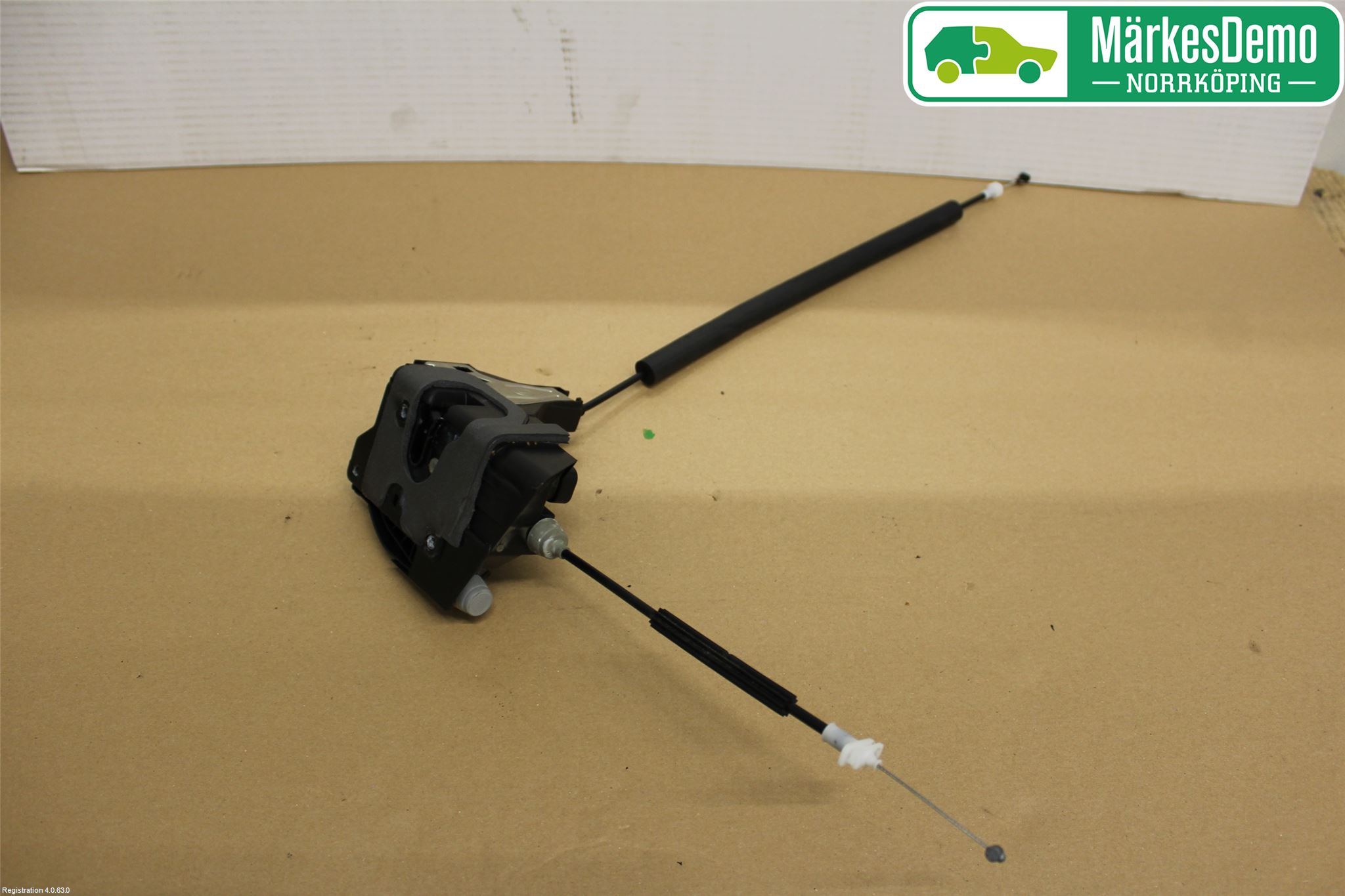 Jaguar I-PACE 18- Låskista-Dörrlås