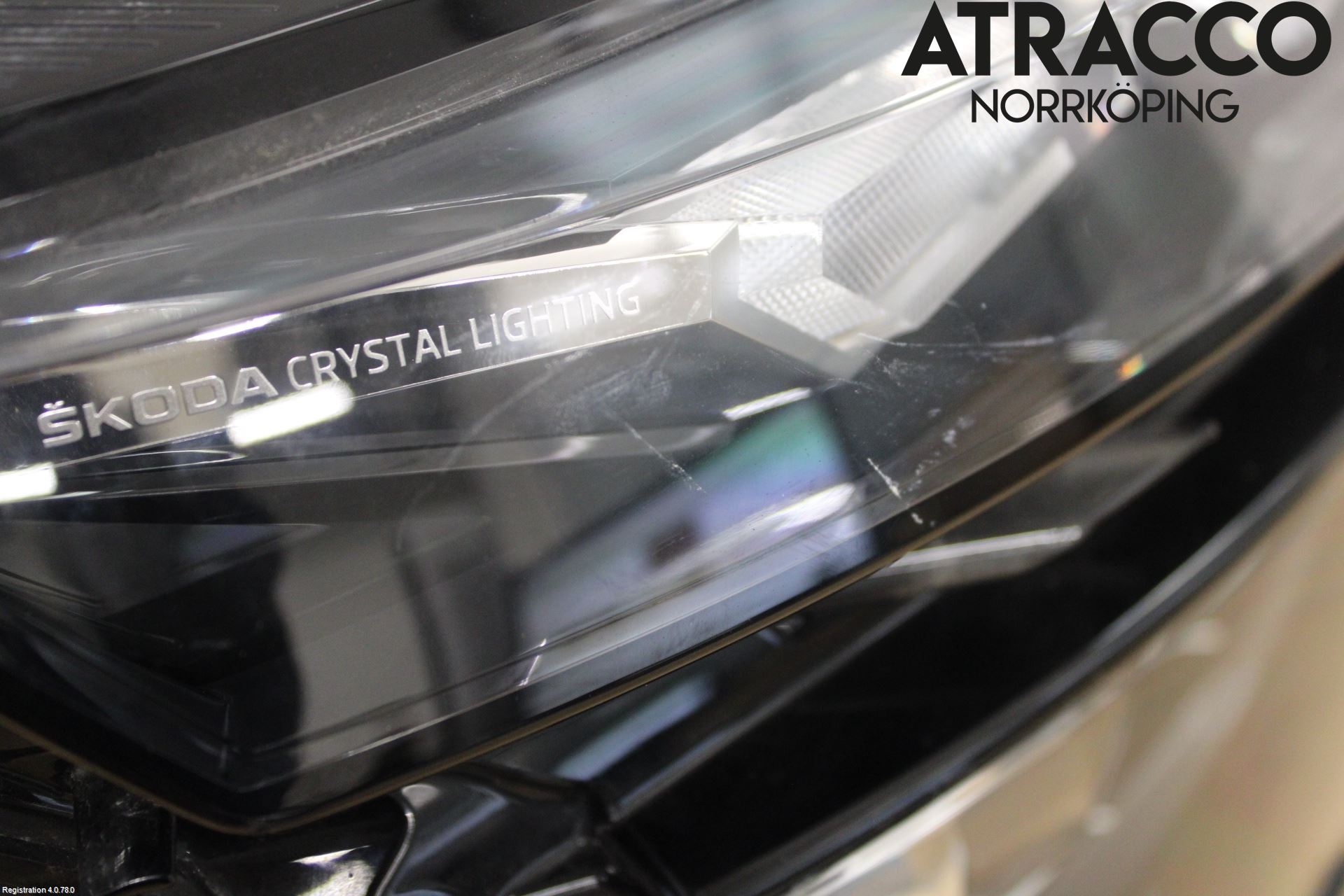 Skoda KAMIQ 20- Strålkastare Höger