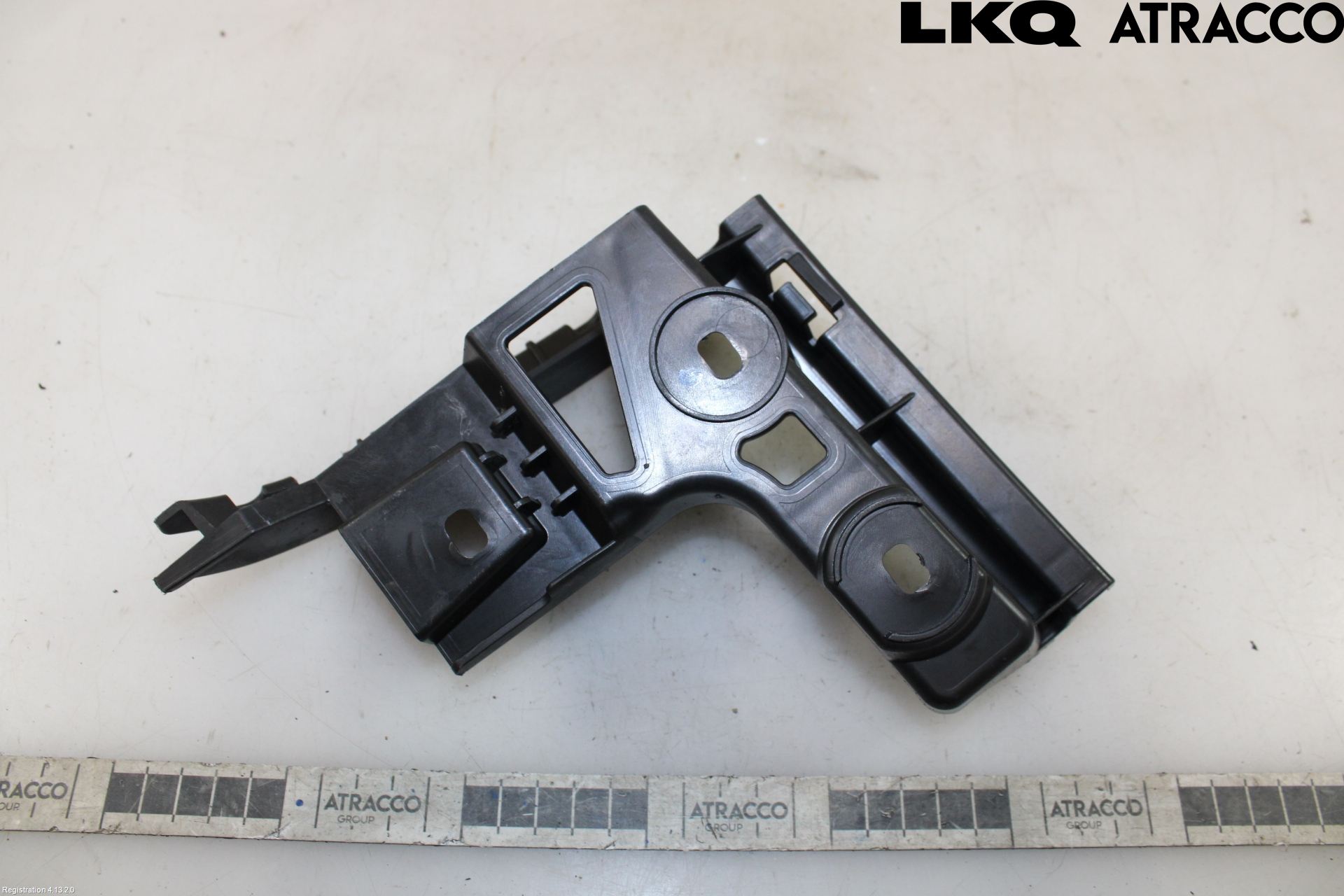 Volkswagen VW TOURAN 10-15 Stötfångarfäste Bak Hö