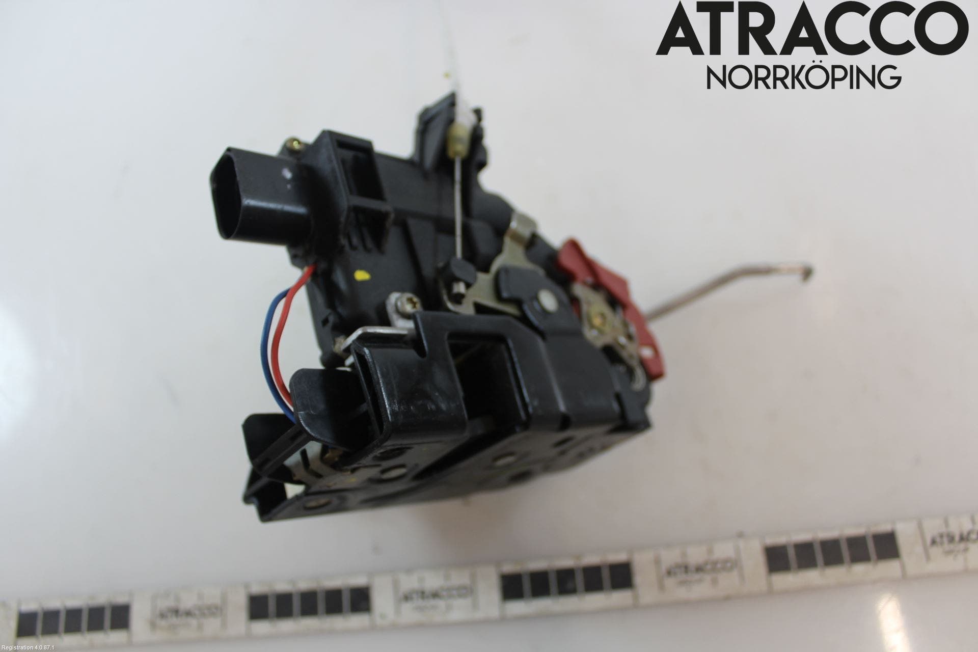 Audi A4/S4 01-05 Låskista-Dörrlås