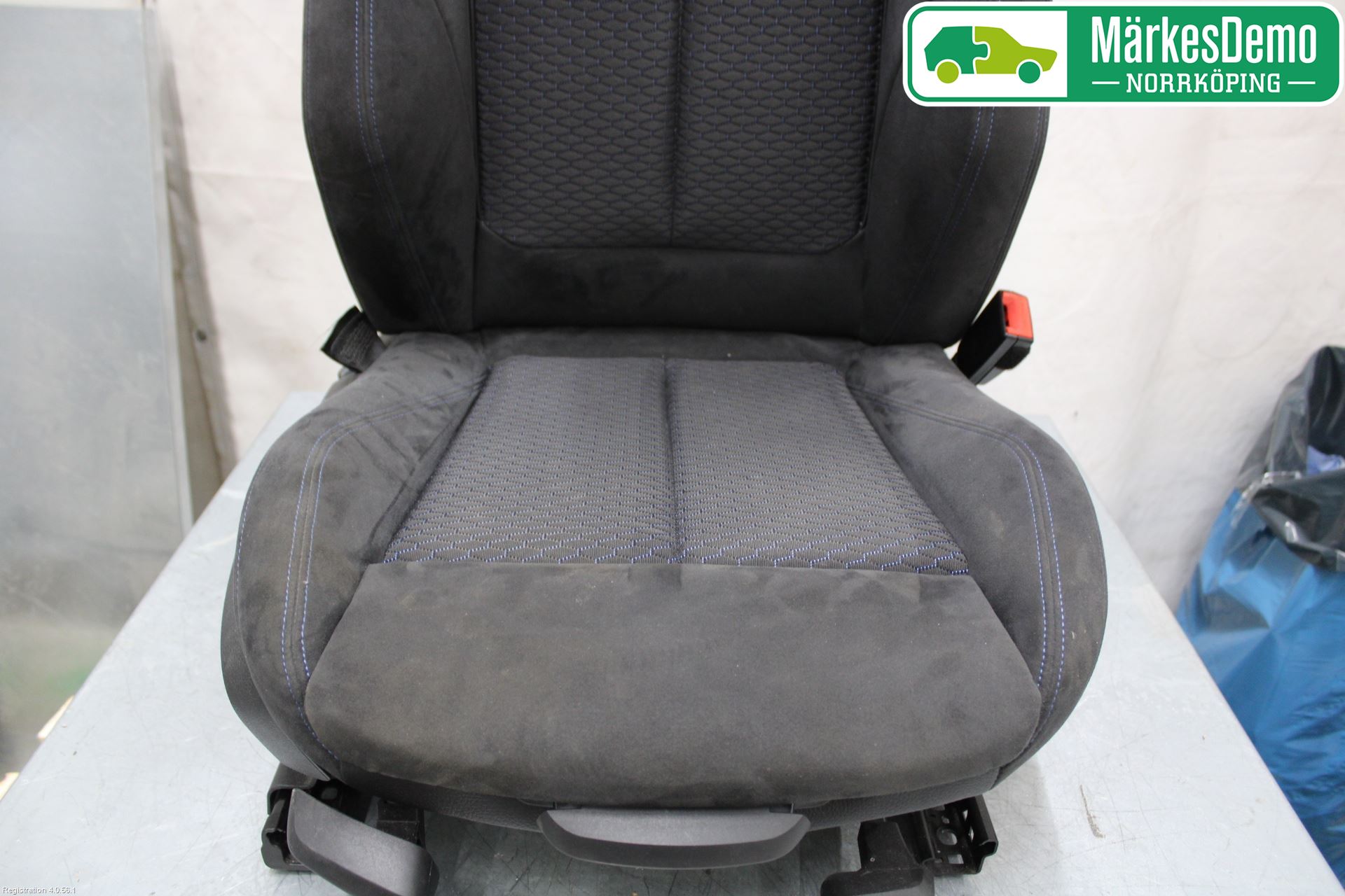 BMW 3 F30/F31/F80 12-19 Inredning Stol Fram Hö