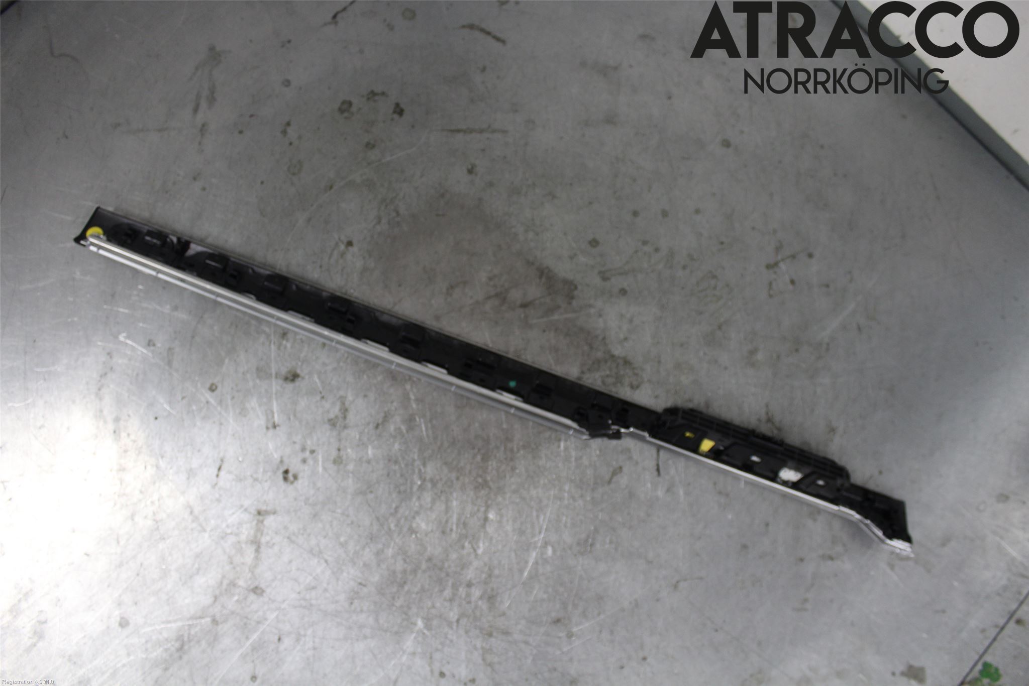 Volkswagen VW ARTEON 17- Instrumentbräda Inlägg-Dekorlist