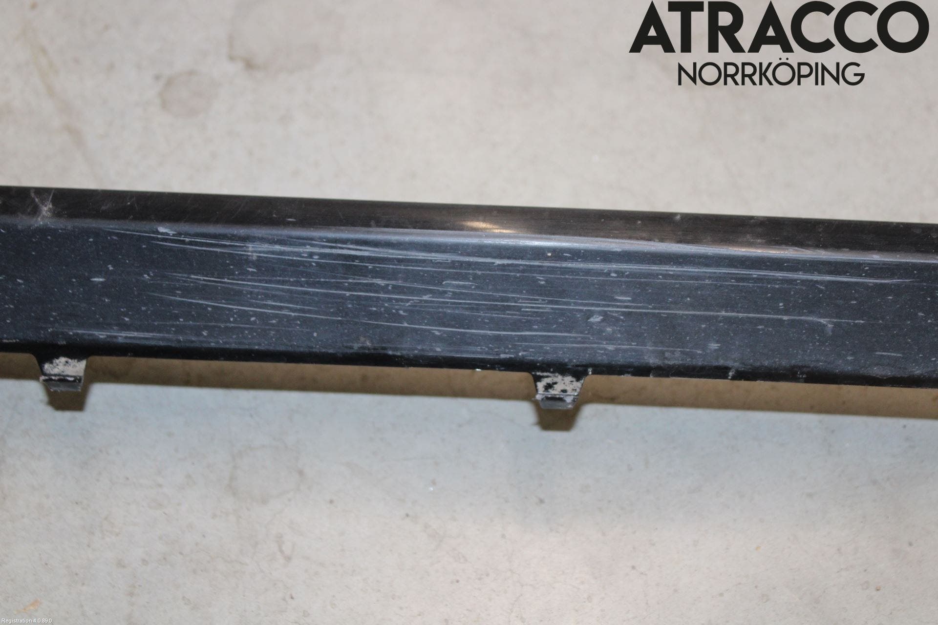 Volkswagen VW TOURAN 16- Sidokjol Hö