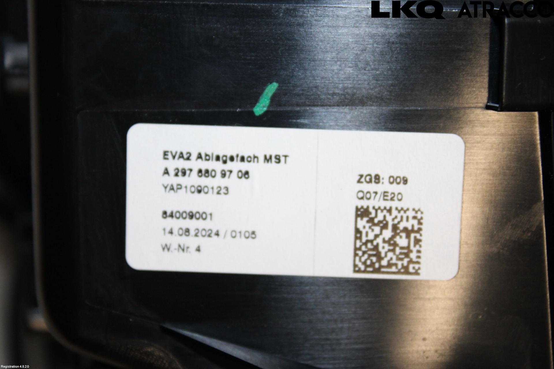Mercedes-Benz MB EQE (V295) 22- Instrumentkonsoll Mitt