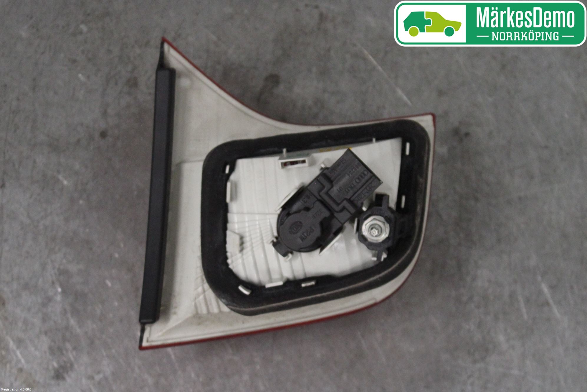 Audi A4/S4 05-07 Bakljus Lucka Vä