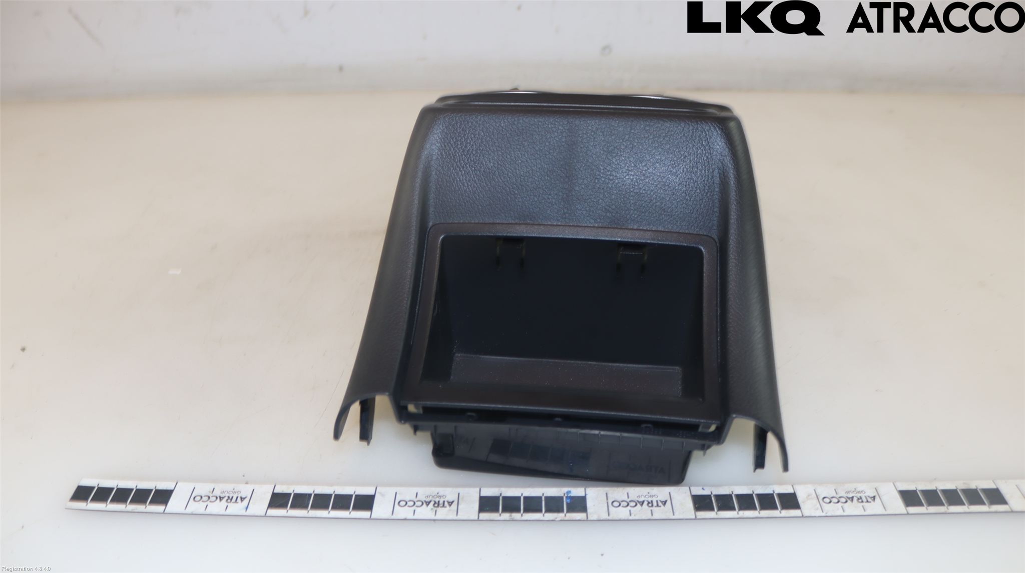 Mercedes-Benz MB C-KLASS (W206) 21- Instrumentkonsoll Mitt