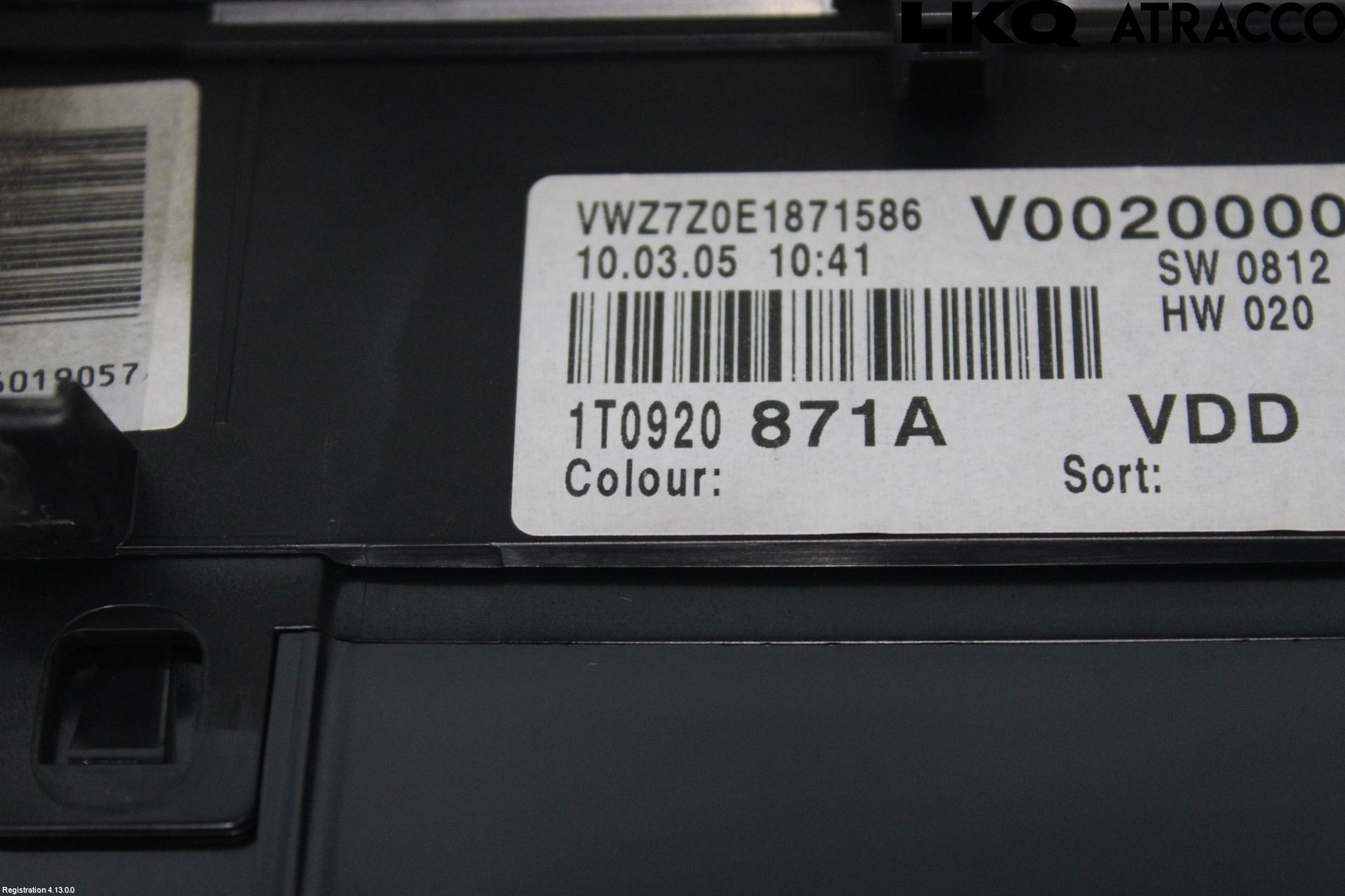 Volkswagen VW CADDY      04-10 Instrument Komb