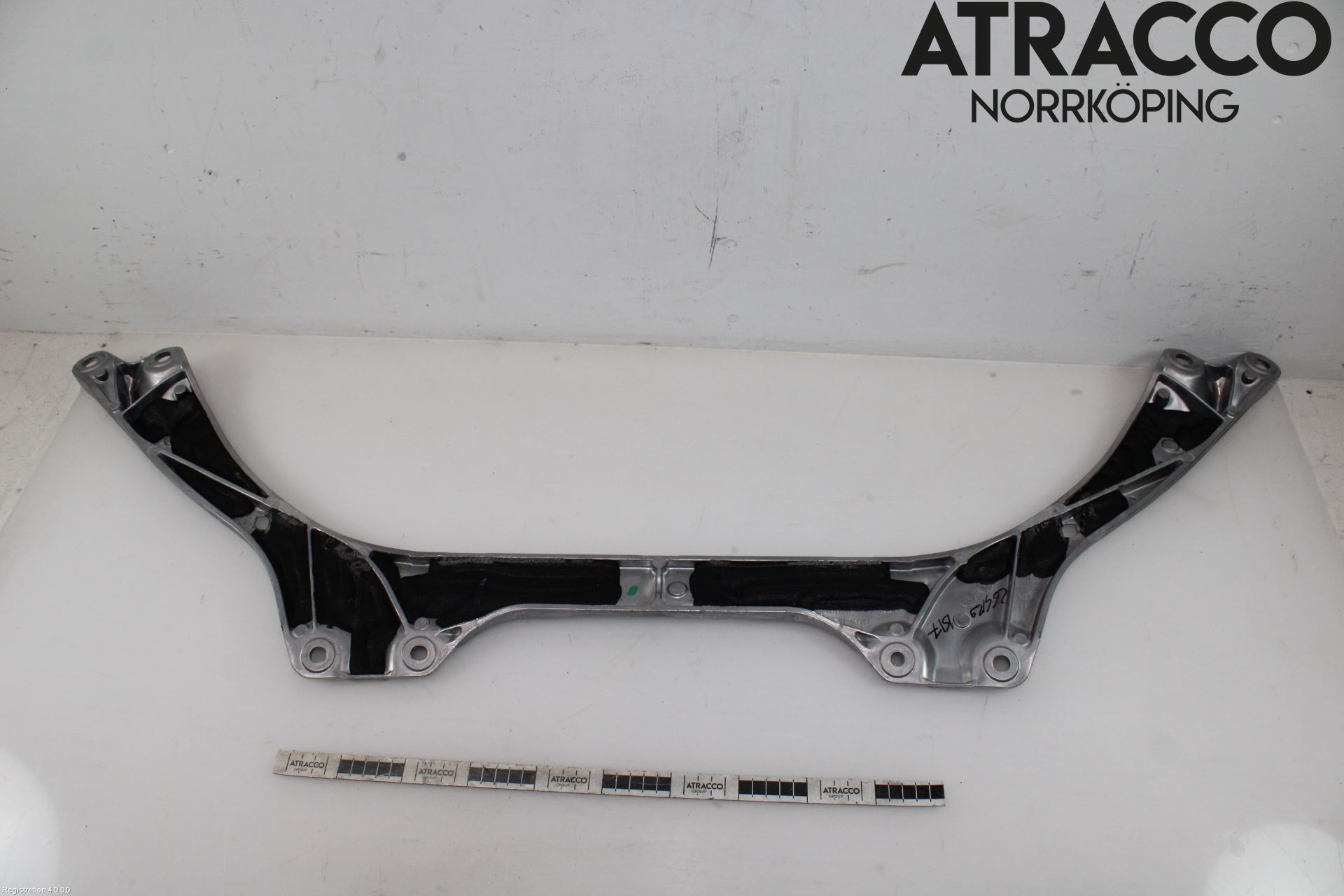 BMW 5 G30/G31/F90 17-23 Fjäderbensstag