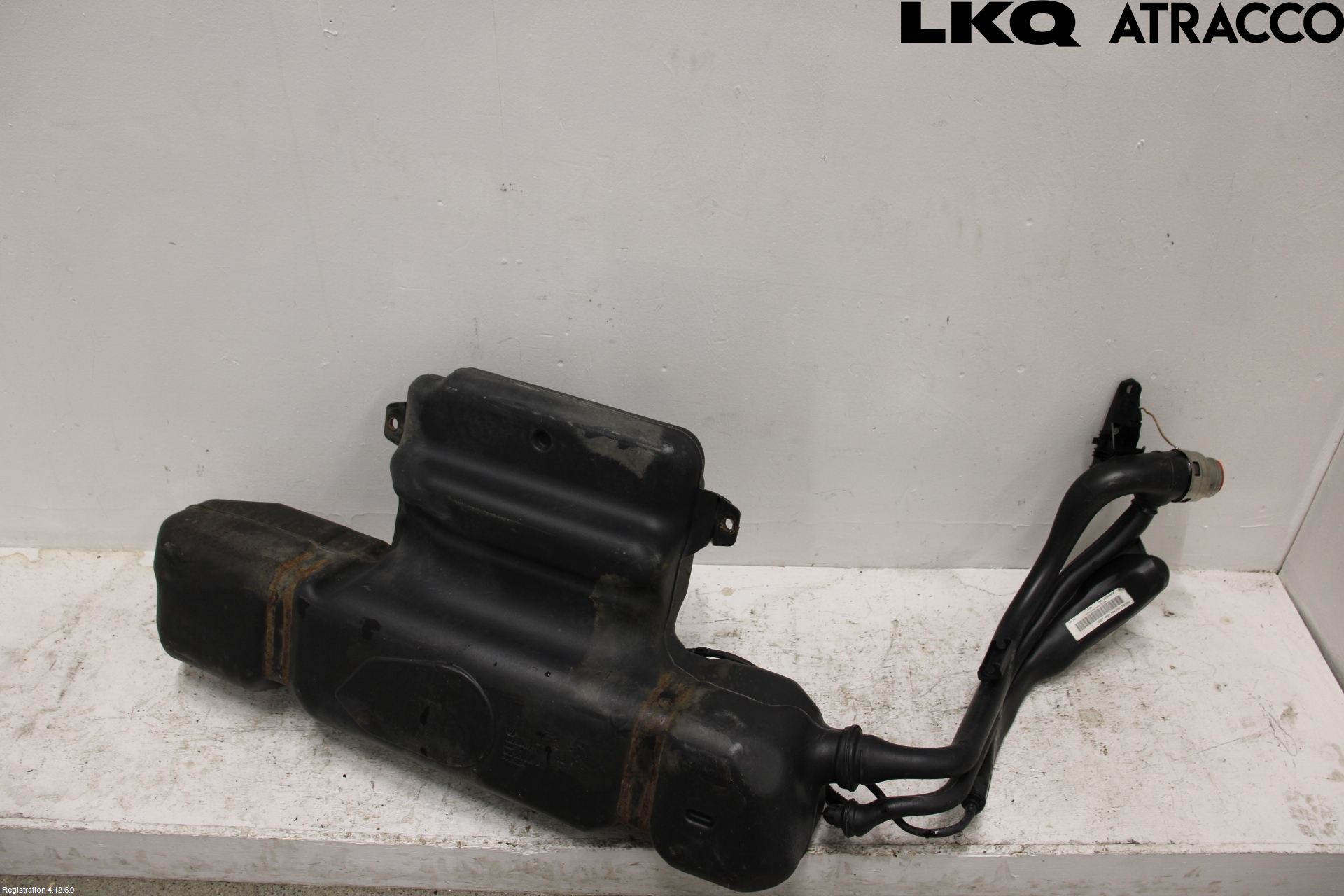 Volkswagen VW PASSAT 11-14 Bränsletank