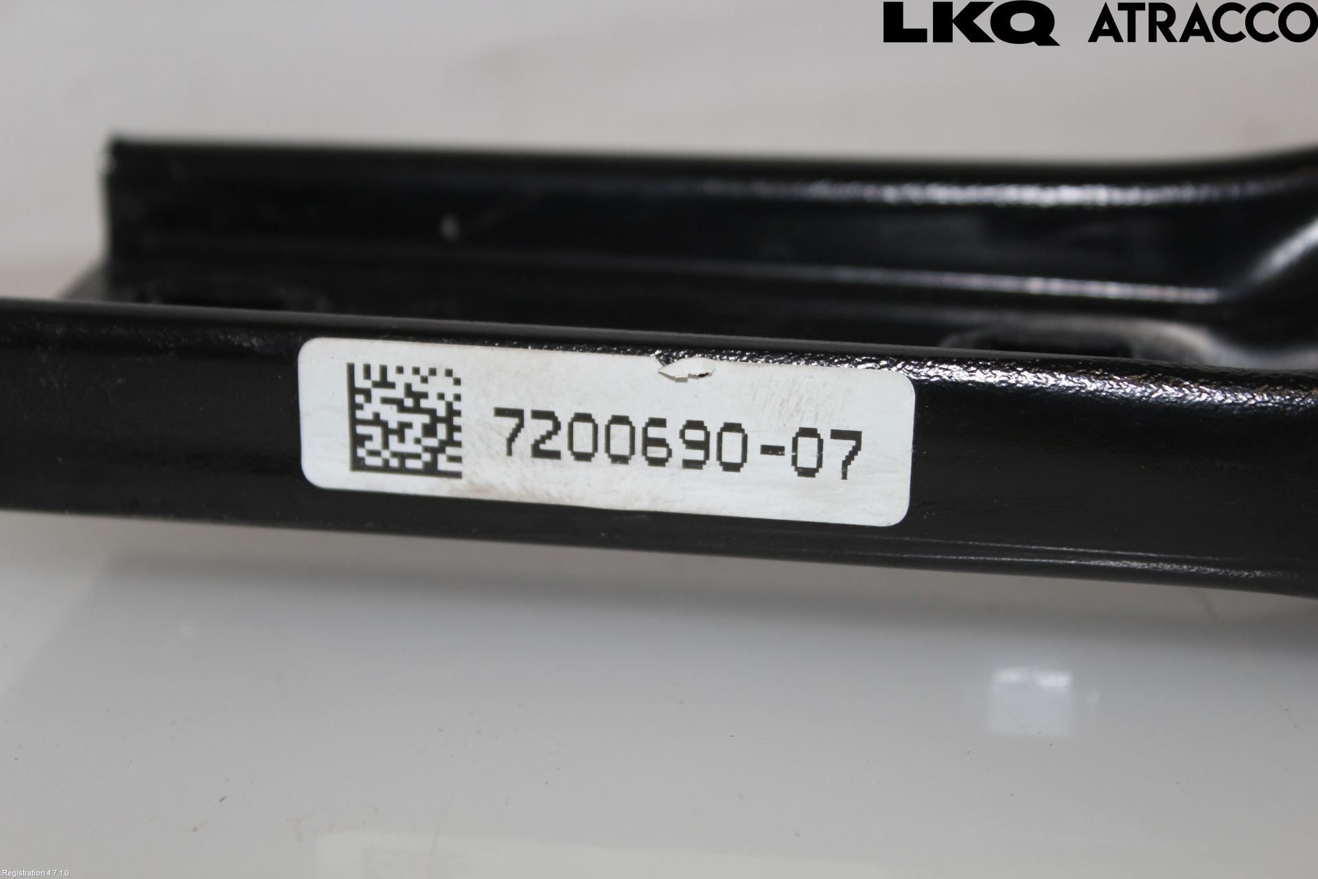 BMW 5 F10/F11/F18 09-17 Front Huvlåsplåt-Balk