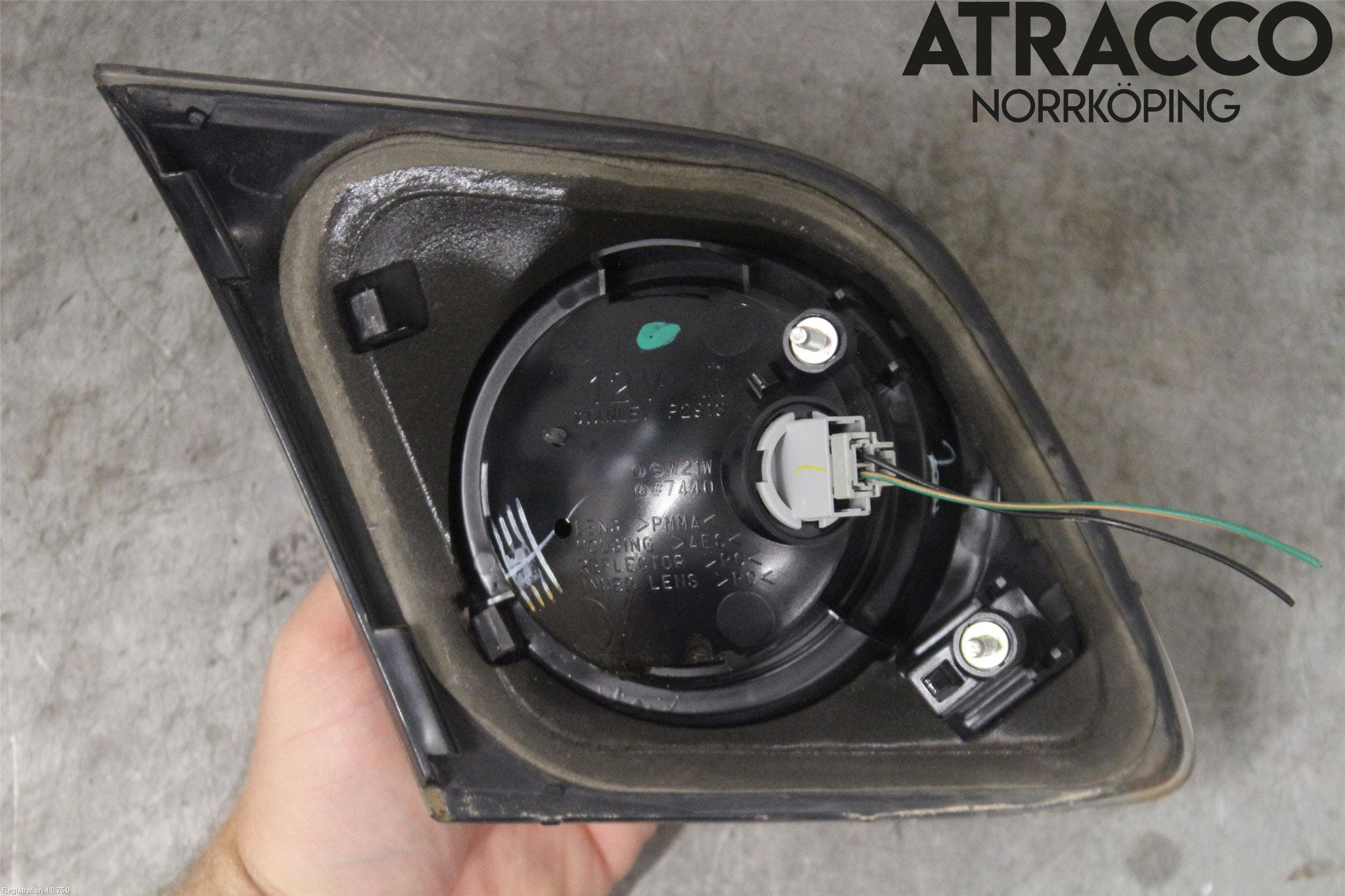 Mazda 3 I 07-08 Bakljus Lucka Hö