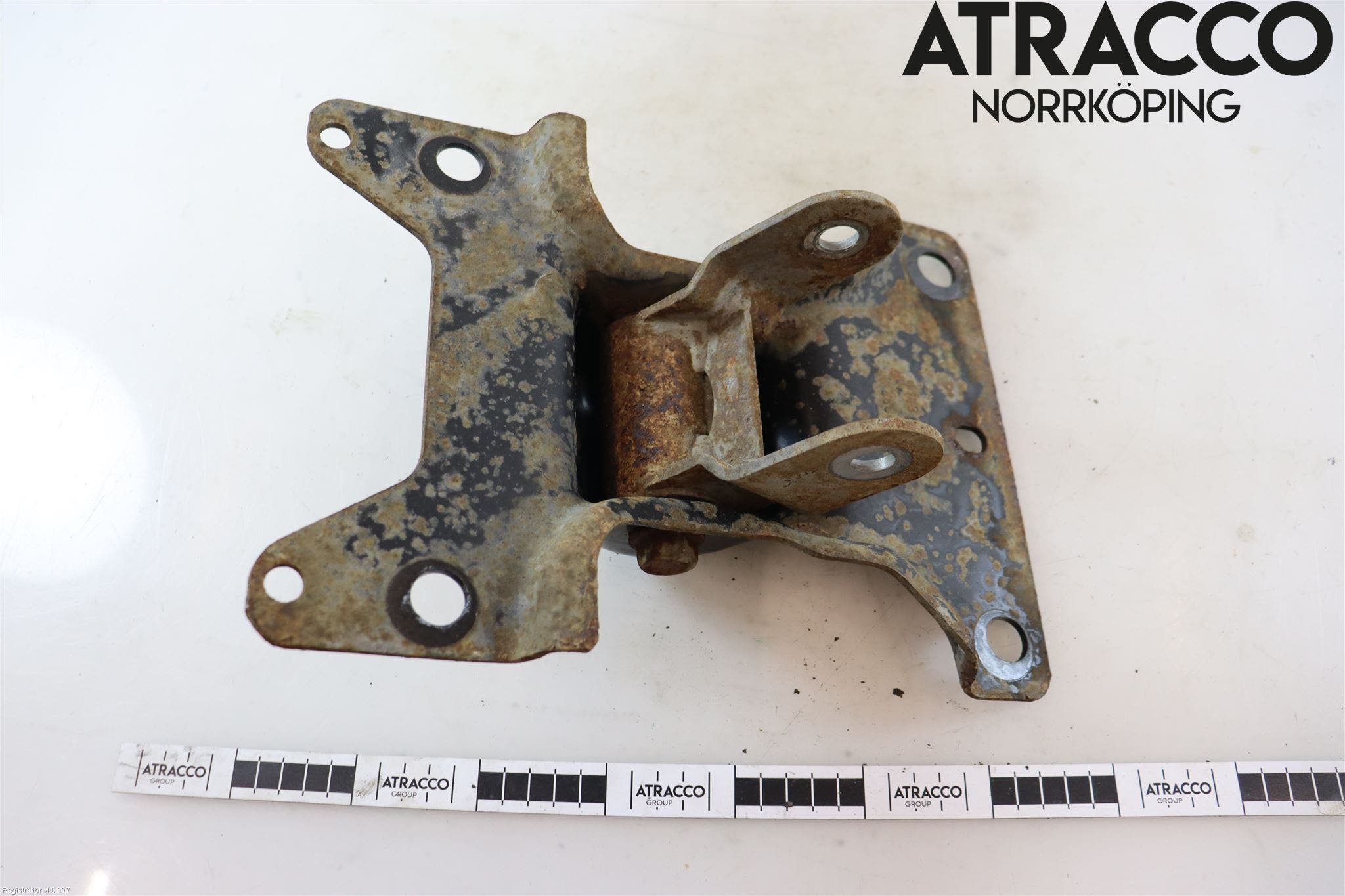 Opel MOVANO B 10-22 Bakaxel Fäste