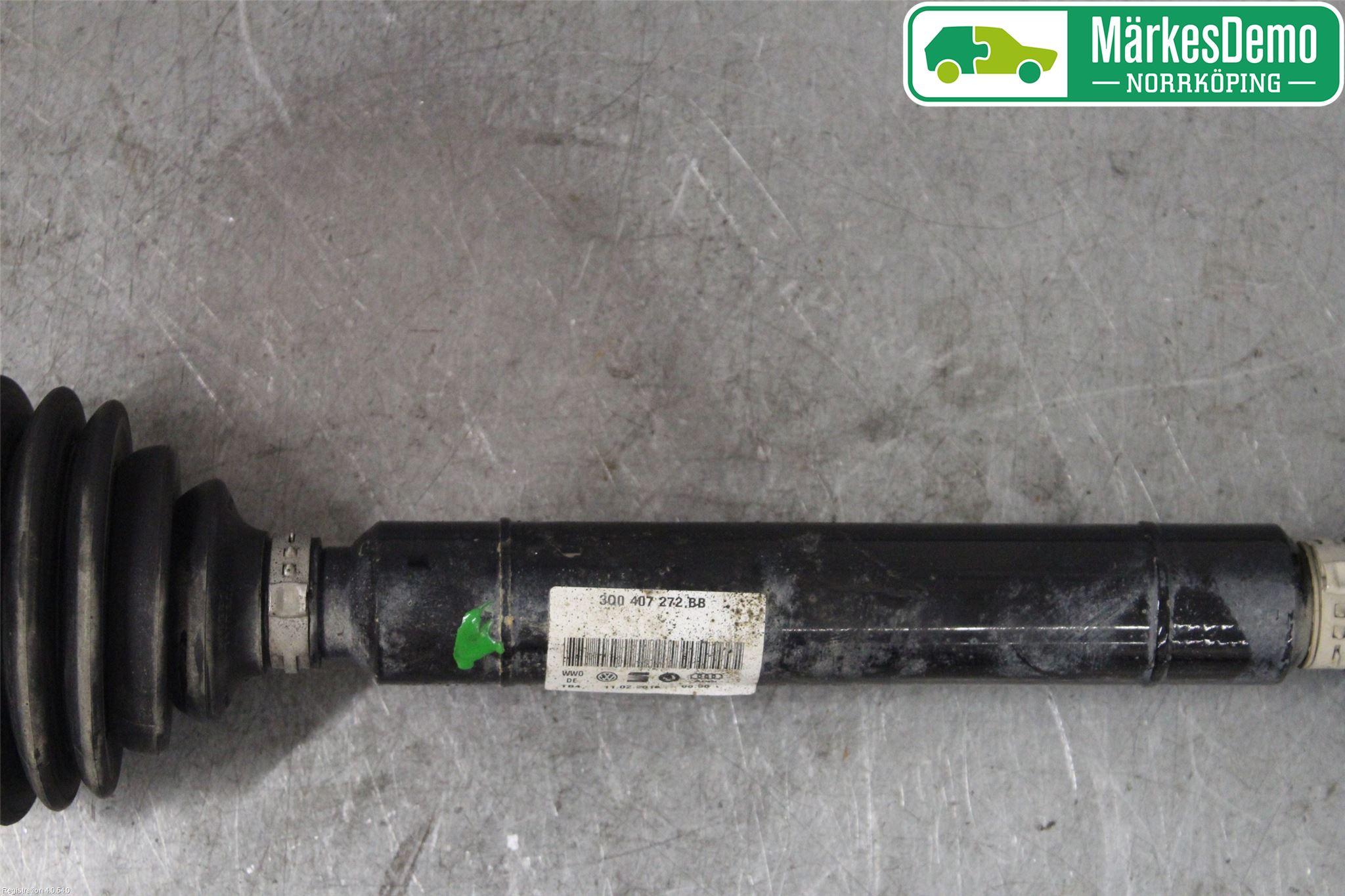 Volkswagen VW PASSAT 15-19 Drivaxel Fram Höger