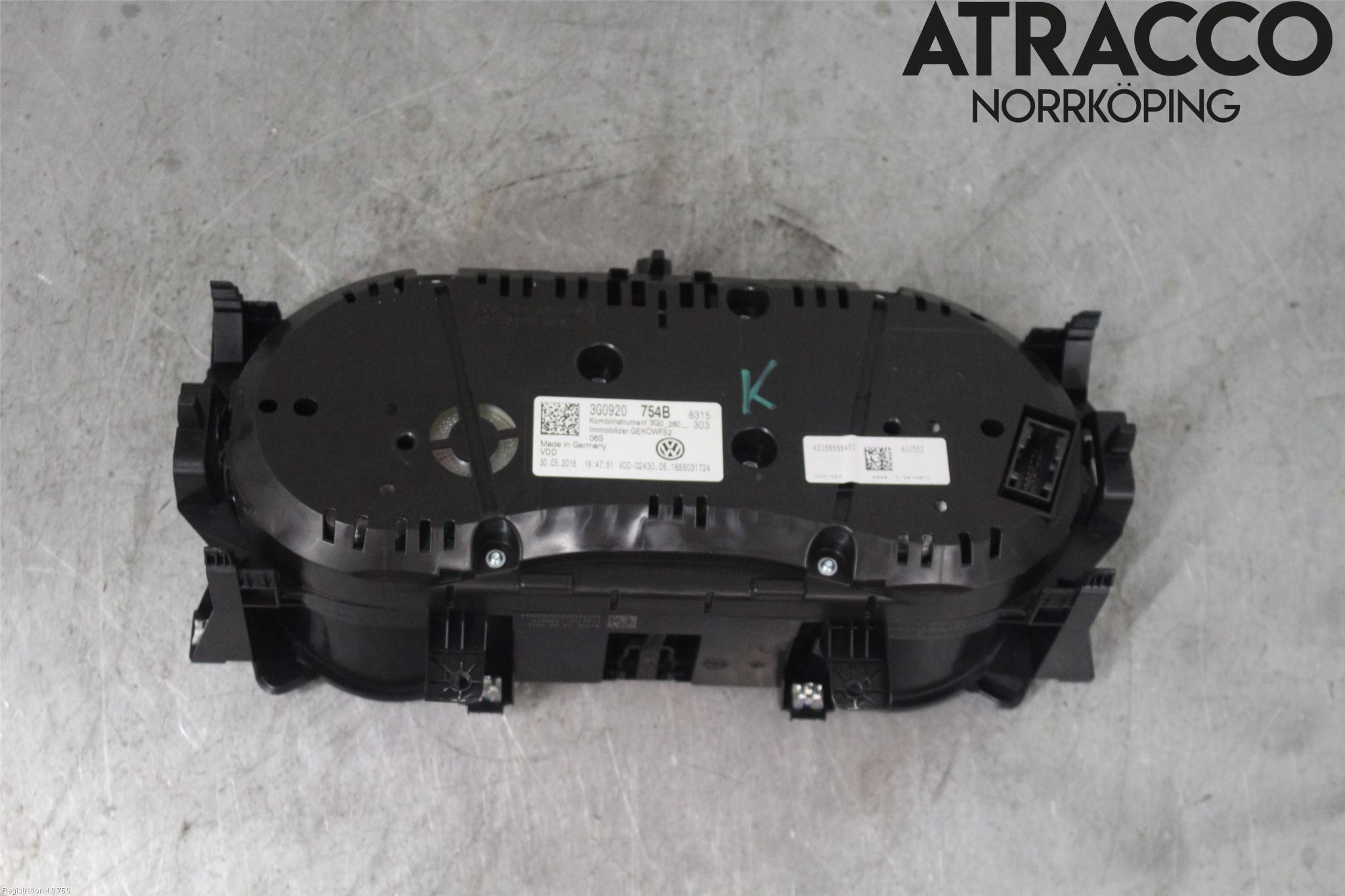 Volkswagen VW PASSAT 15-19 Instrument Komb