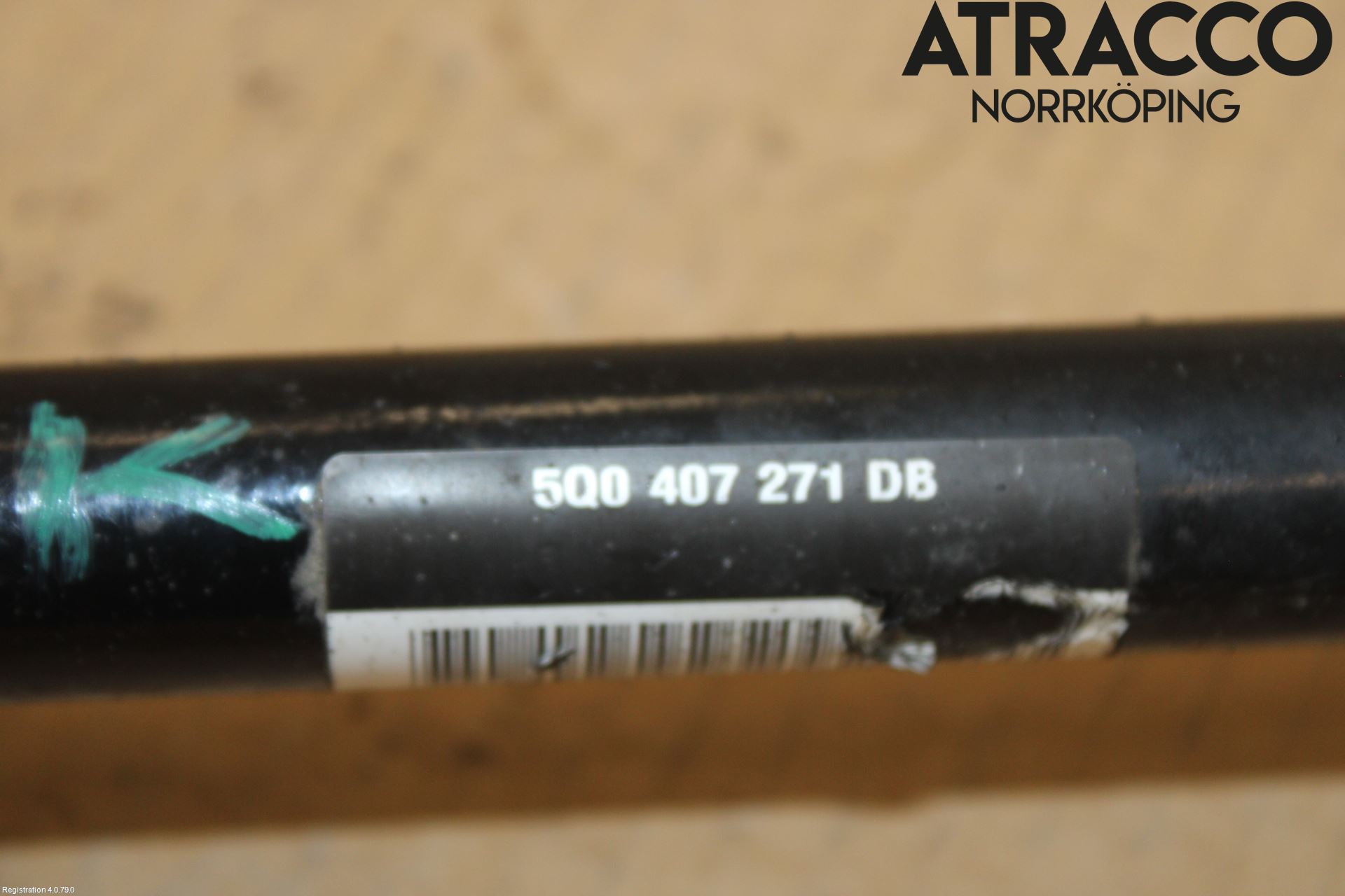 Volkswagen VW T-ROC 18- Drivaxel Fram Vänster